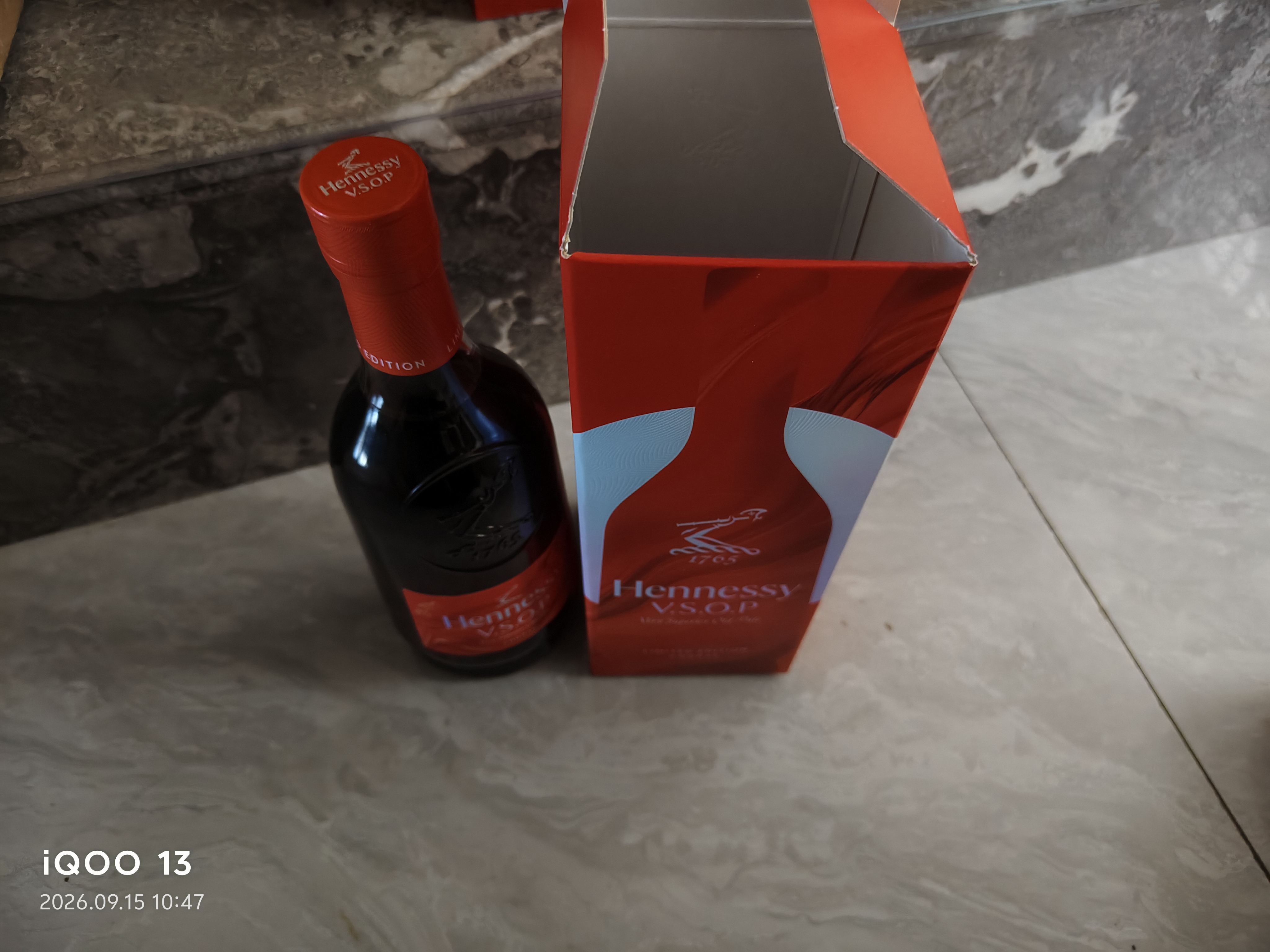 马爹利（Martell）蓝带XO级 干邑白兰地 洋酒 500ml 1瓶 送礼 实拍图