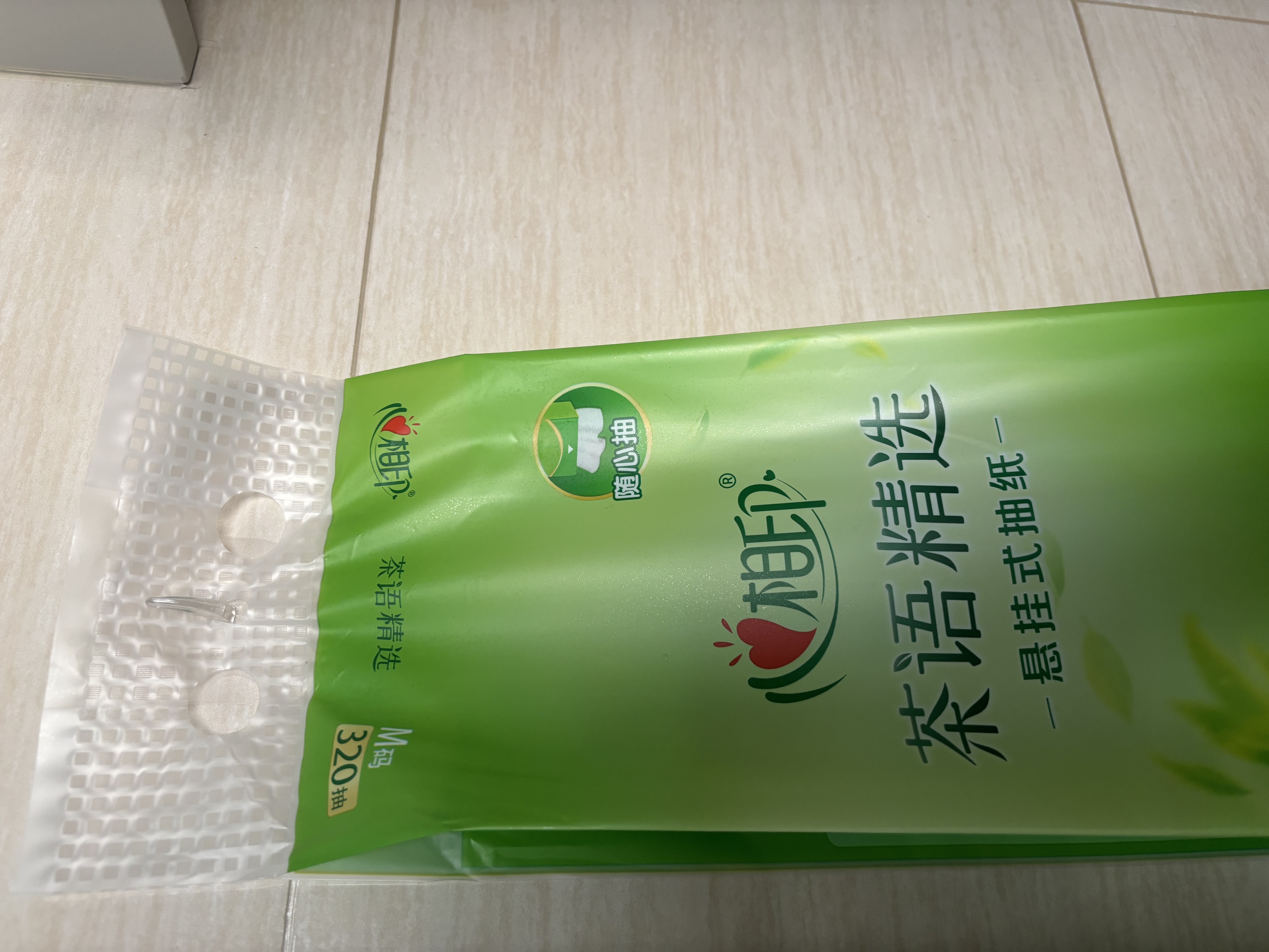 心相印悬挂式抽纸 4层320抽*4提 云感柔肤三丽鸥凯蒂猫款 挂抽纸巾箱装 实拍图