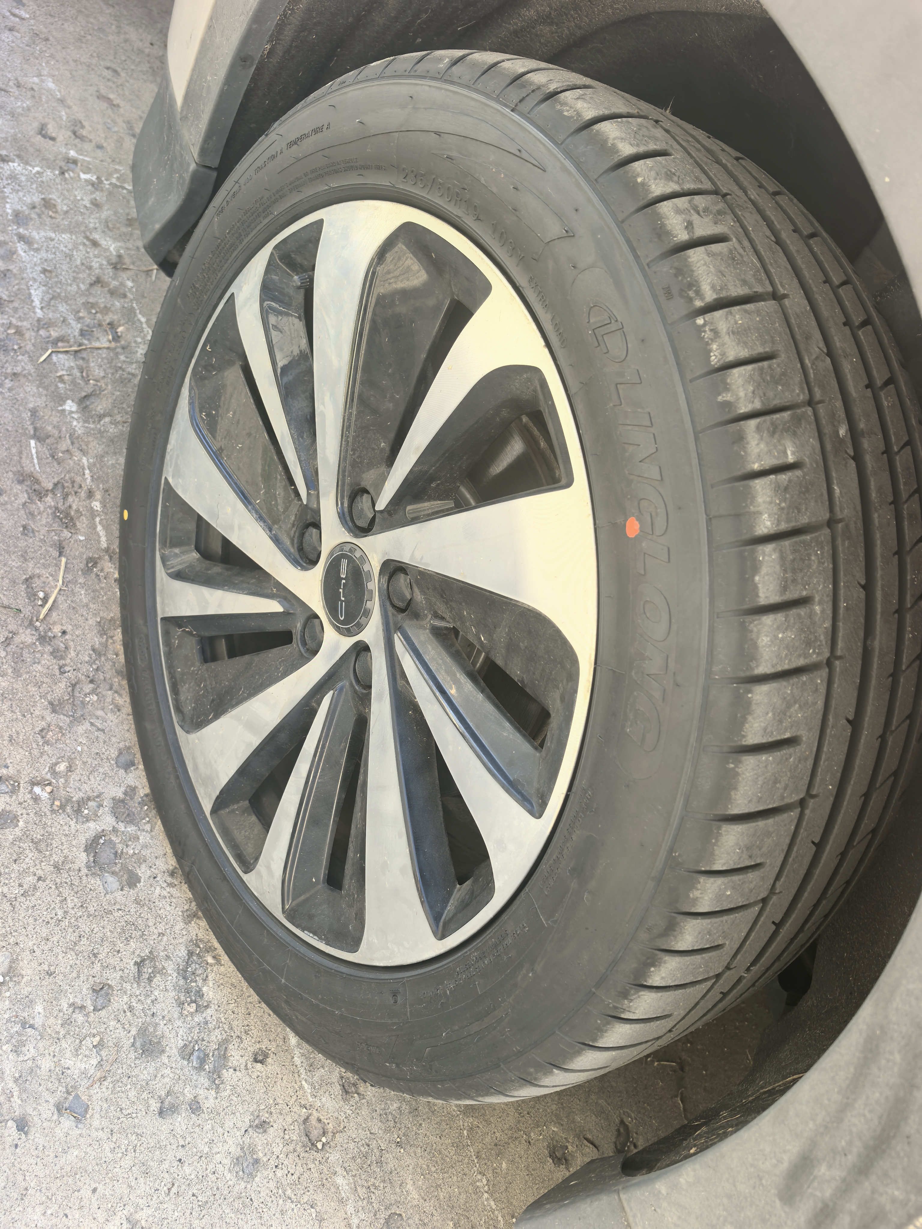 玲珑轮胎汽车轮胎235/50R19 103Y XL臻选AR200 适配比亚迪/领克01 实拍图