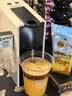 京东京造奶茶冷饮杯 一次性饮料杯塑杯咖啡杯带盖冰饮杯果汁杯子400ml20套 实拍图