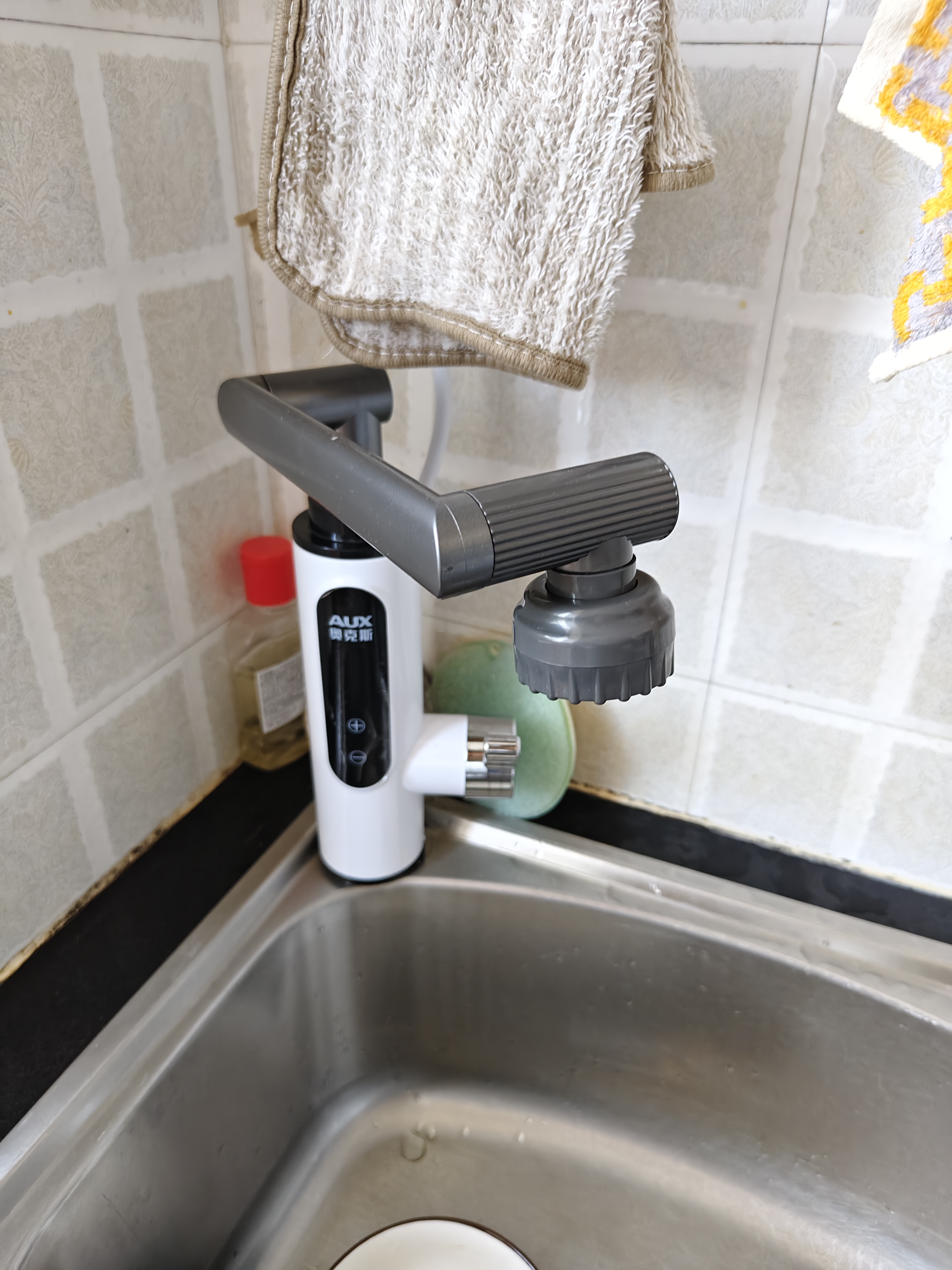 奥克斯电热水龙头即热式速热电加热水龙头加热器变频恒温厨房宝阳台家用热水器 实拍图
