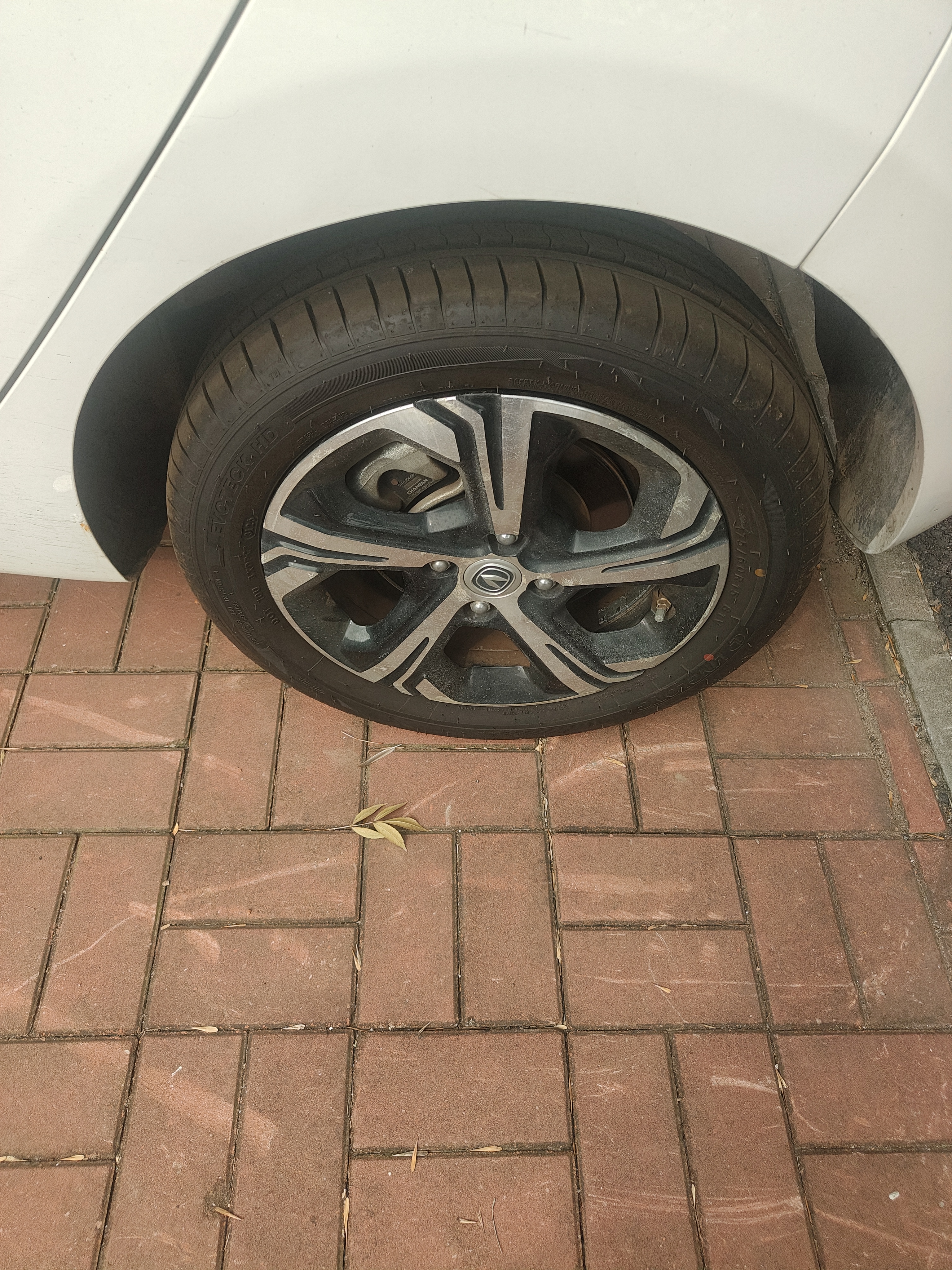 玲珑轮胎汽车轮胎175/60R15 81V 玲珑臻选 HD 适配奔奔/玛驰/远景X1/江铃 实拍图