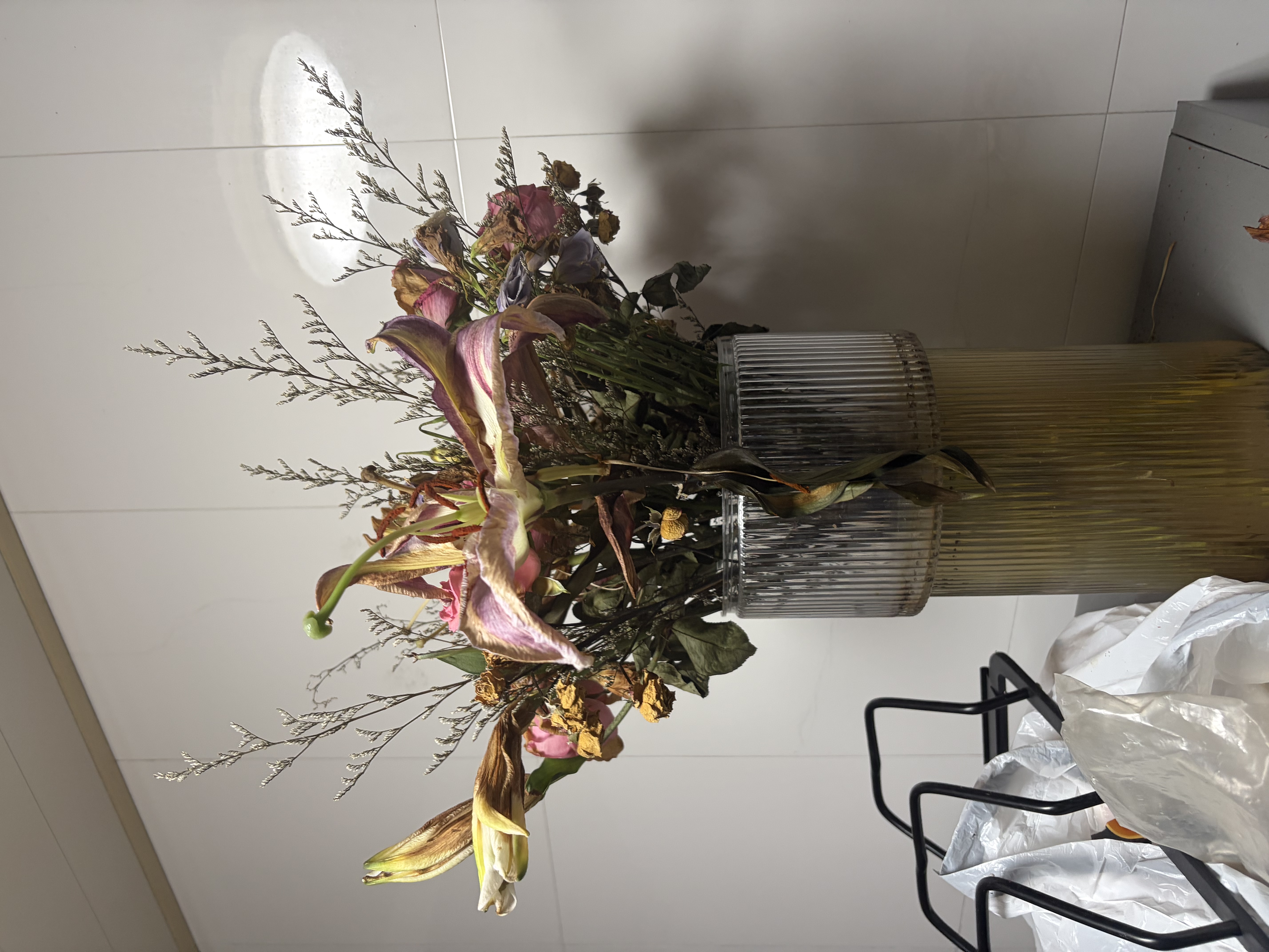 AB级混搭玫瑰花束云南基地直发鲜花组合七夕节送闺蜜女朋友礼物 玫瑰10枝百合9朵多头玫3枝桔梗200g草1束 实拍图