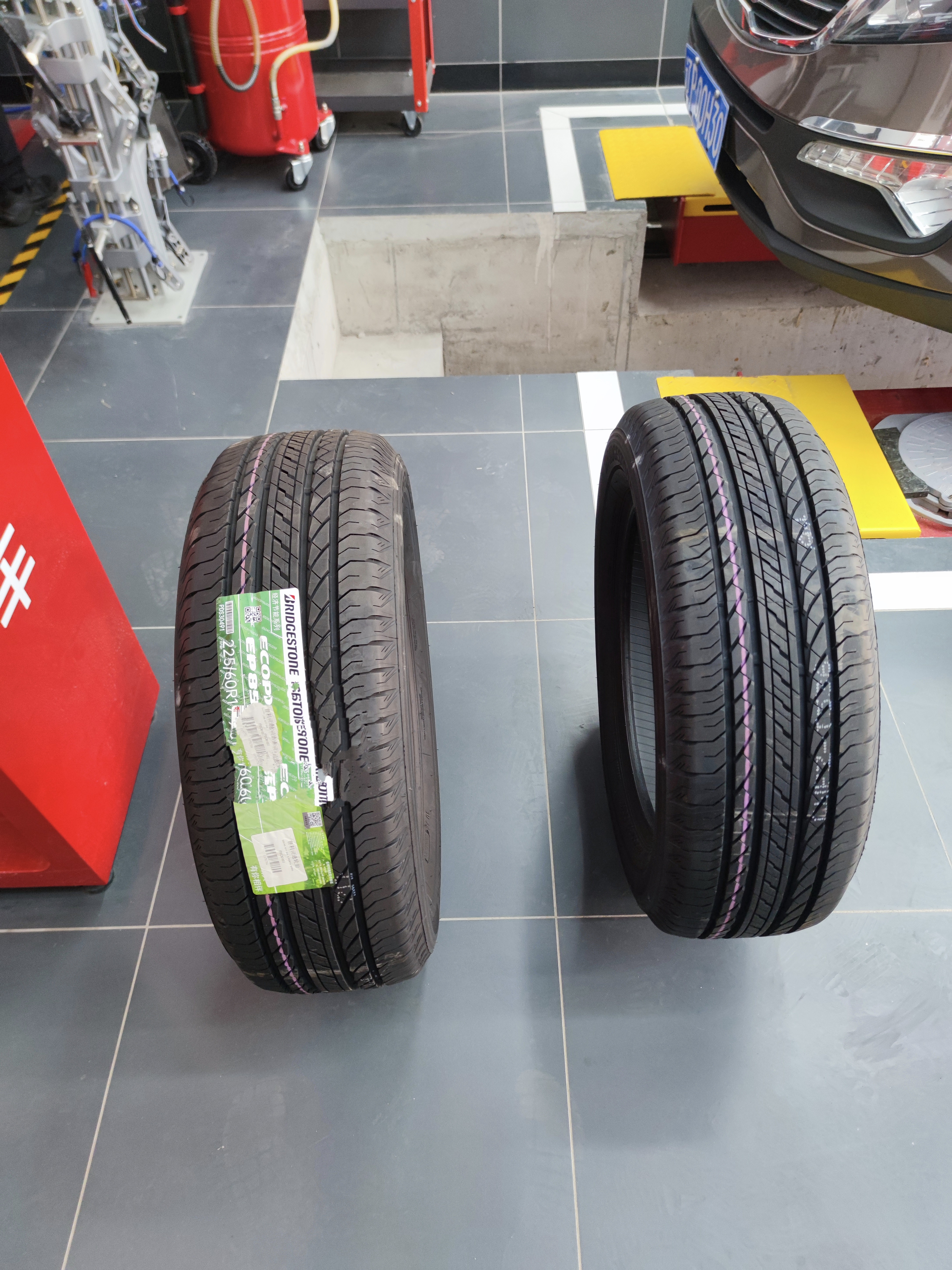 普利司通（Bridgestone）汽车轮胎 225/60R17 99H EP850 适配GL8/IX35/奇骏/智跑 实拍图