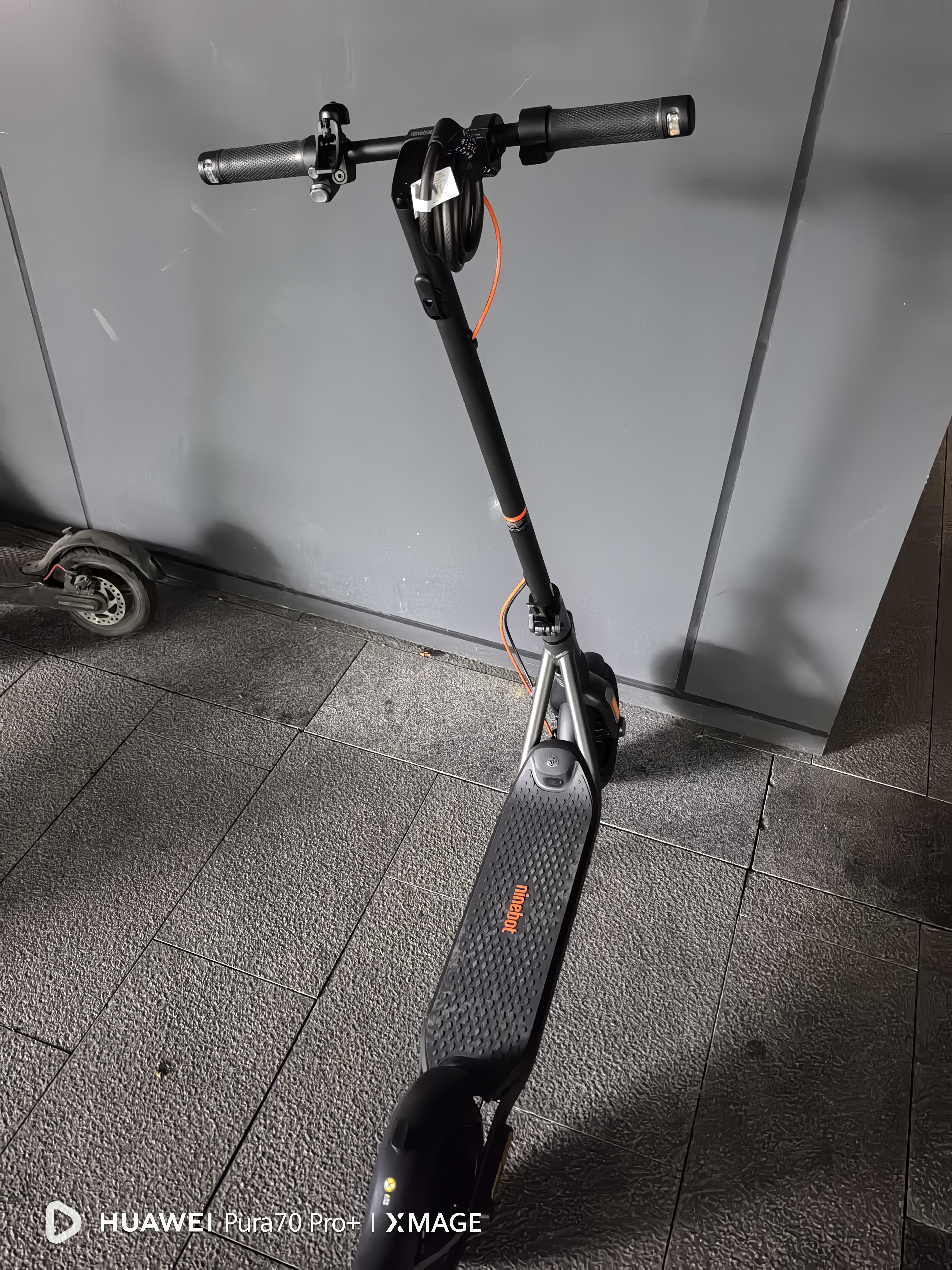九号电动滑板车F2Pro 成人学生长续航智能可折叠电动车自修复果冻胎前减震防滑体感车 实拍图