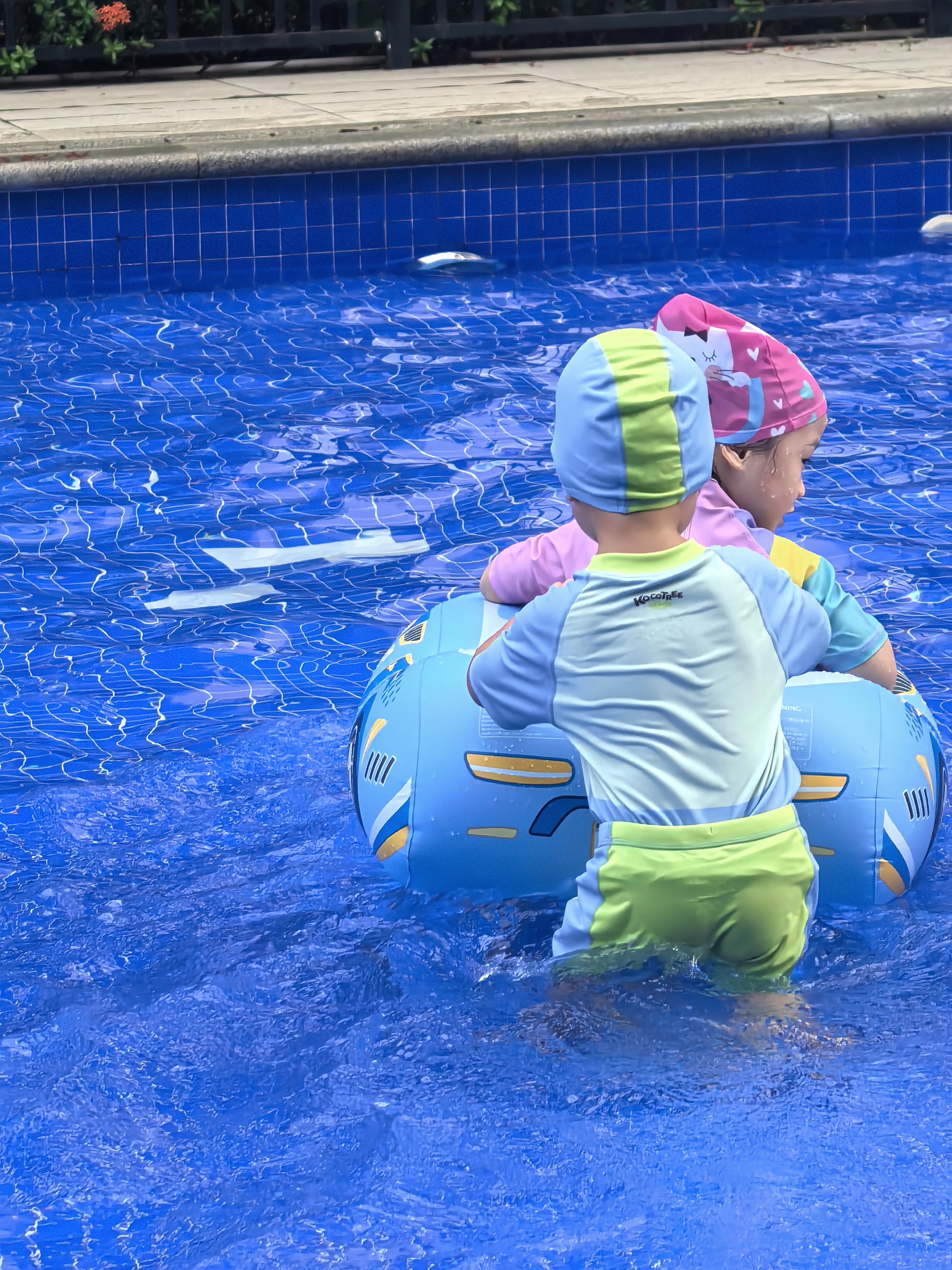 swimbobo儿童游泳圈 户外戏水宝宝坐艇 小孩玩水坐圈游泳装备K2003 实拍图