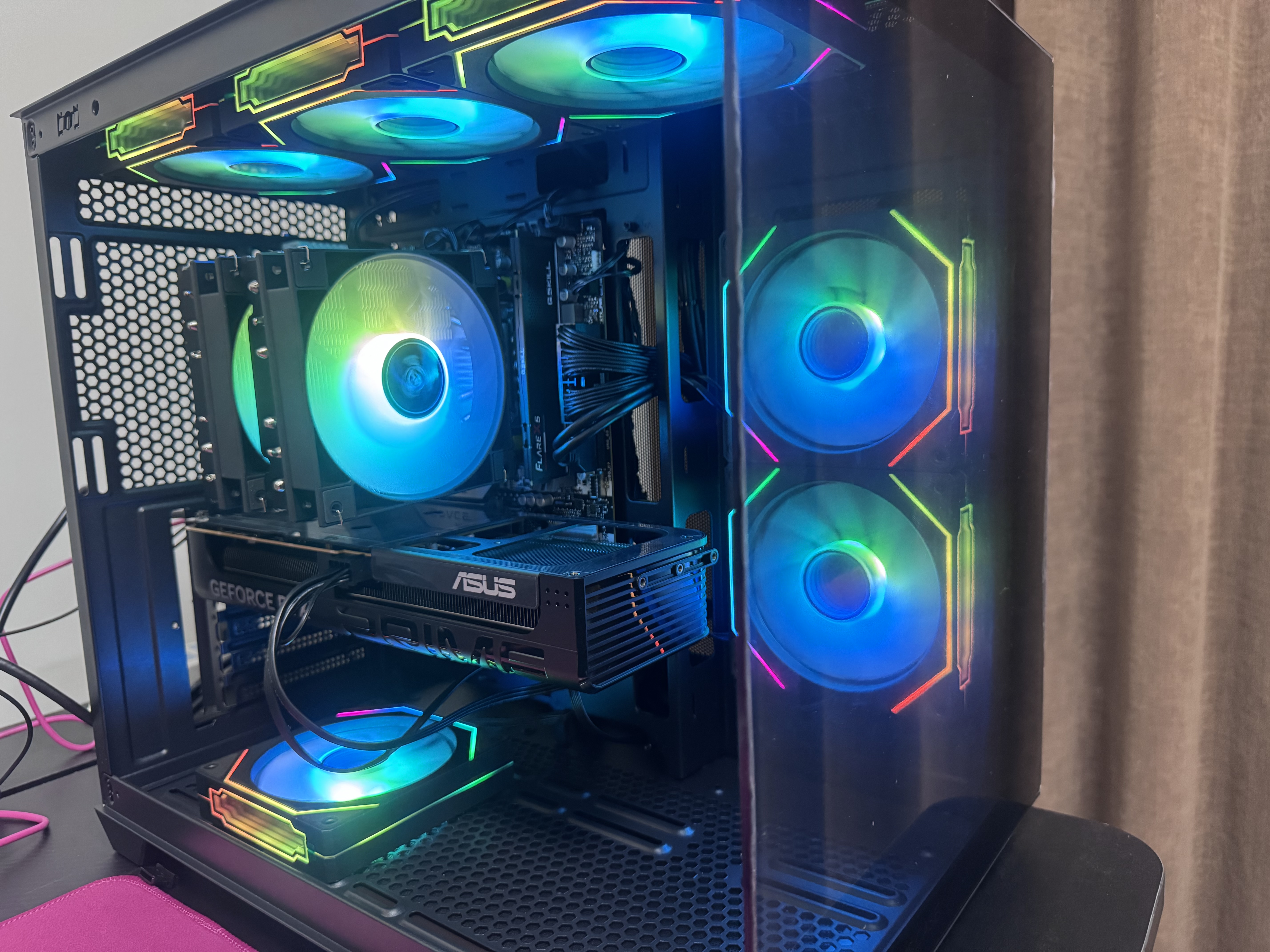 华硕AMD 9800X3D 7800X3D 9850X3D华硕RTX5070 5070TI 5080整机台式电脑游戏主机直播设计AI主机DIY 配三丨R7 7800X3D+华硕RTX5060Ti 实拍图
