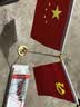 优和（UHOO）国庆节党旗国旗摆件办公室桌面会议桌旗中国小国旗小红旗摆件家用带底座五星红旗帜 金色塔座0275 实拍图
