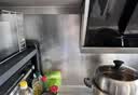 得力（deli）厨房铝箔贴纸 防水耐高温 自粘墙贴 灶台保护膜 防油贴 61cm*10m 方格纹 JF335 实拍图