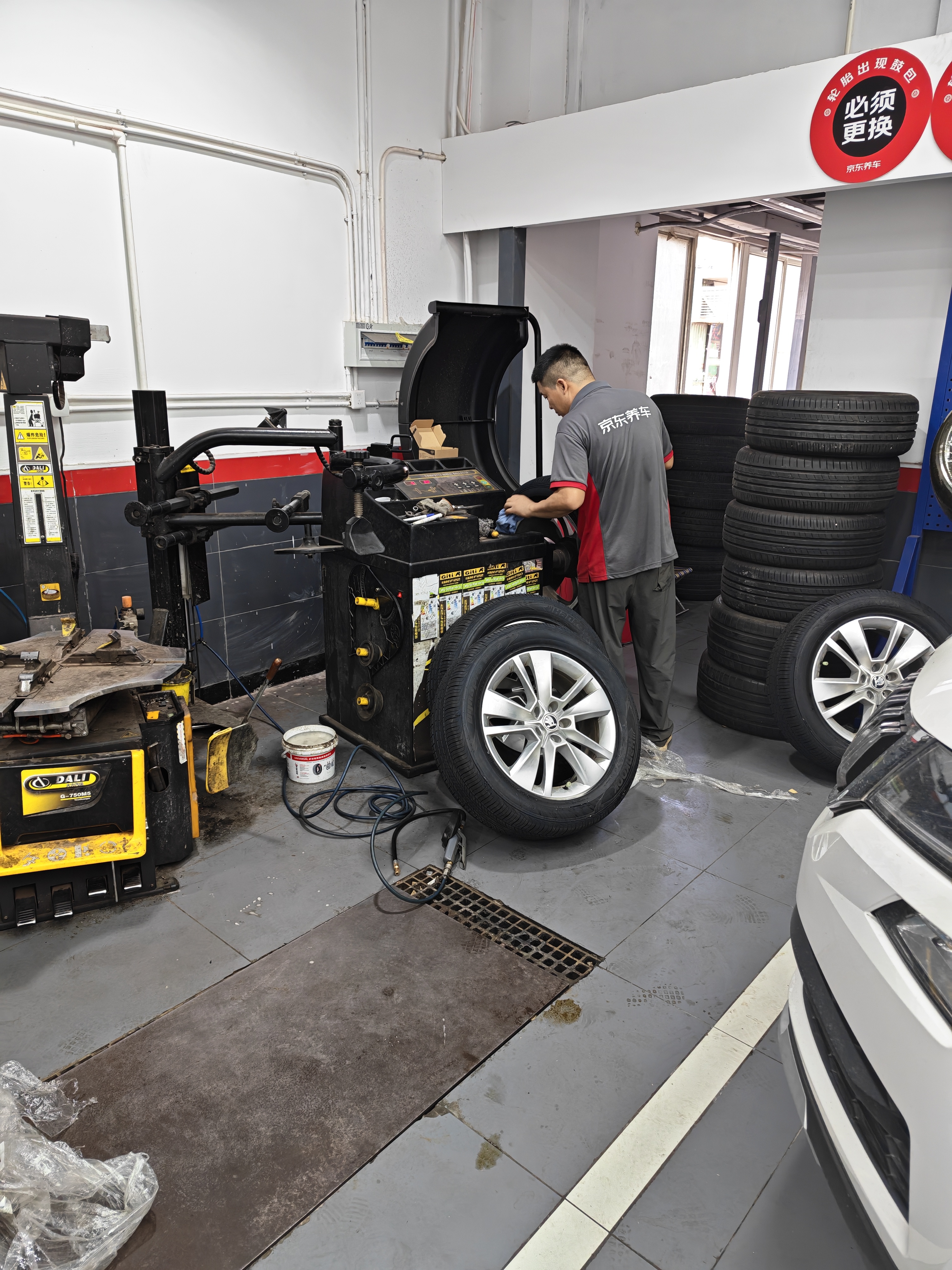 韩泰（Hankook）汽车轮胎 235/55R18 100V RA33原配探岳/途观L/柯迪亚克  实拍图