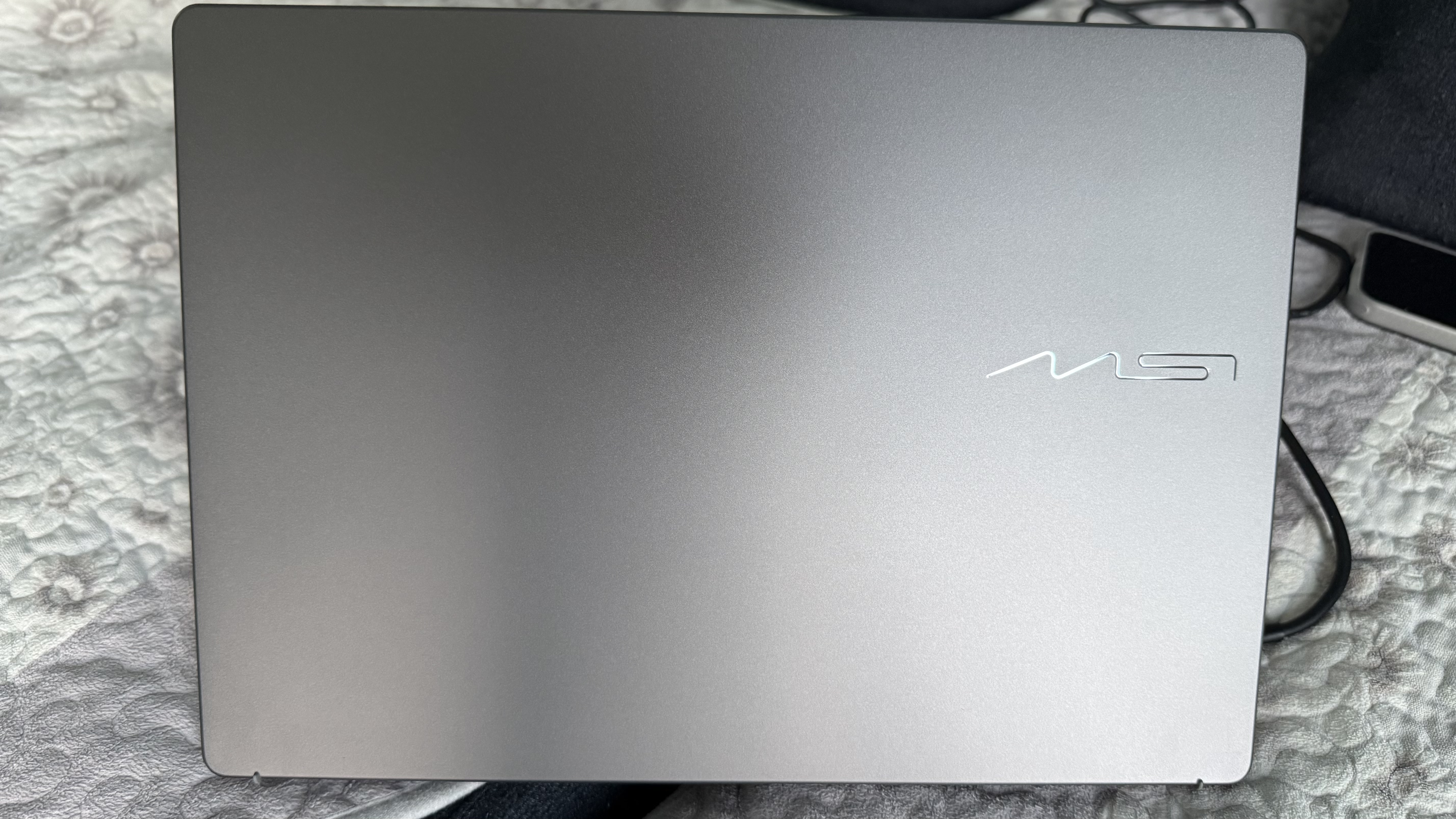 微星（MSI）尊爵14 AI+ 2026酷睿Ultra7 355全能本商务办公轻薄笔记本电脑(14英寸 32G 1T 2.8K OLED)国家补贴 实拍图