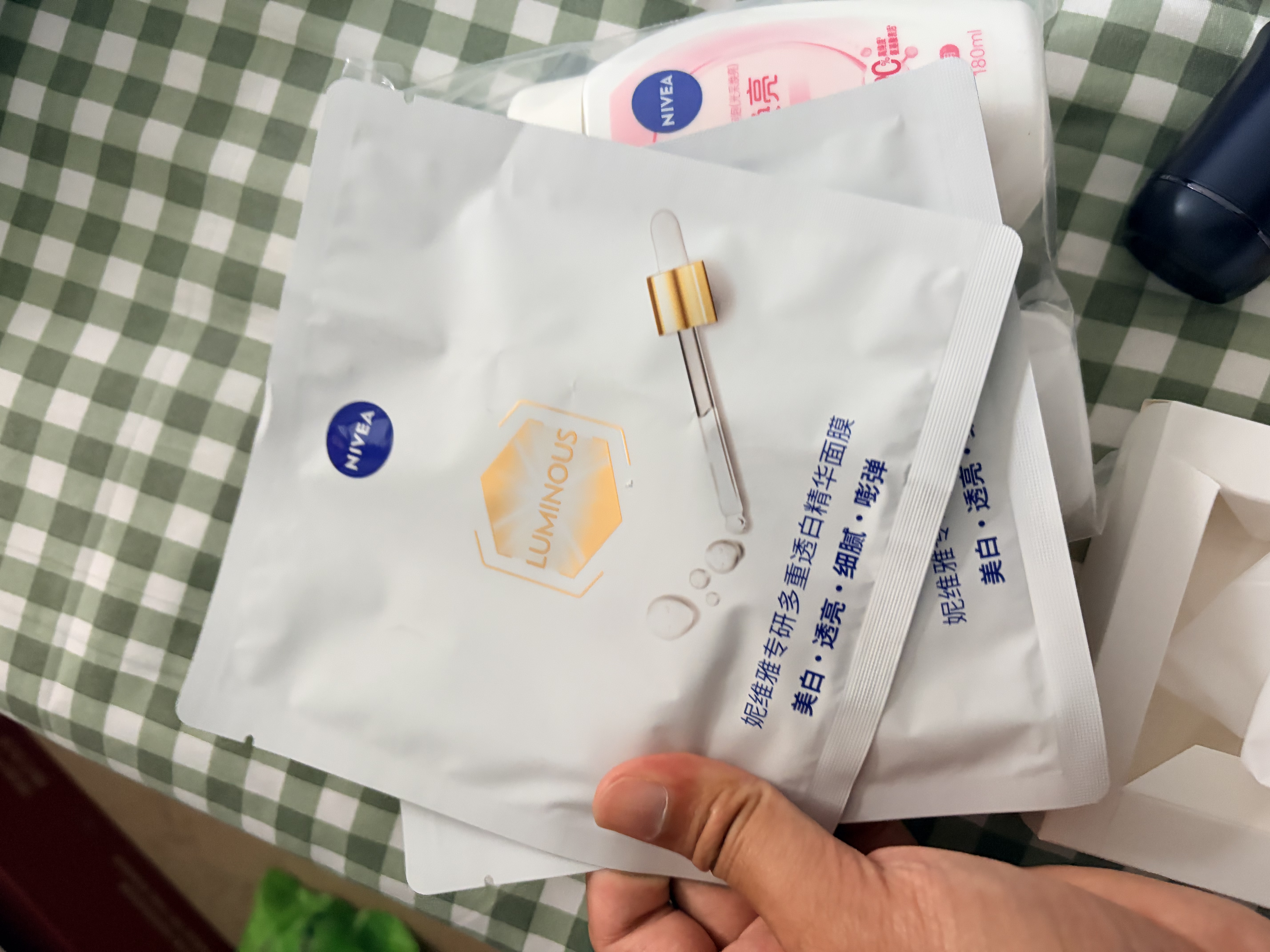 妮维雅（NIVEA）氨基酸洁面光采焕亮泡沫洗面奶180ml*2氨基酸洗面奶泡沫礼物 实拍图