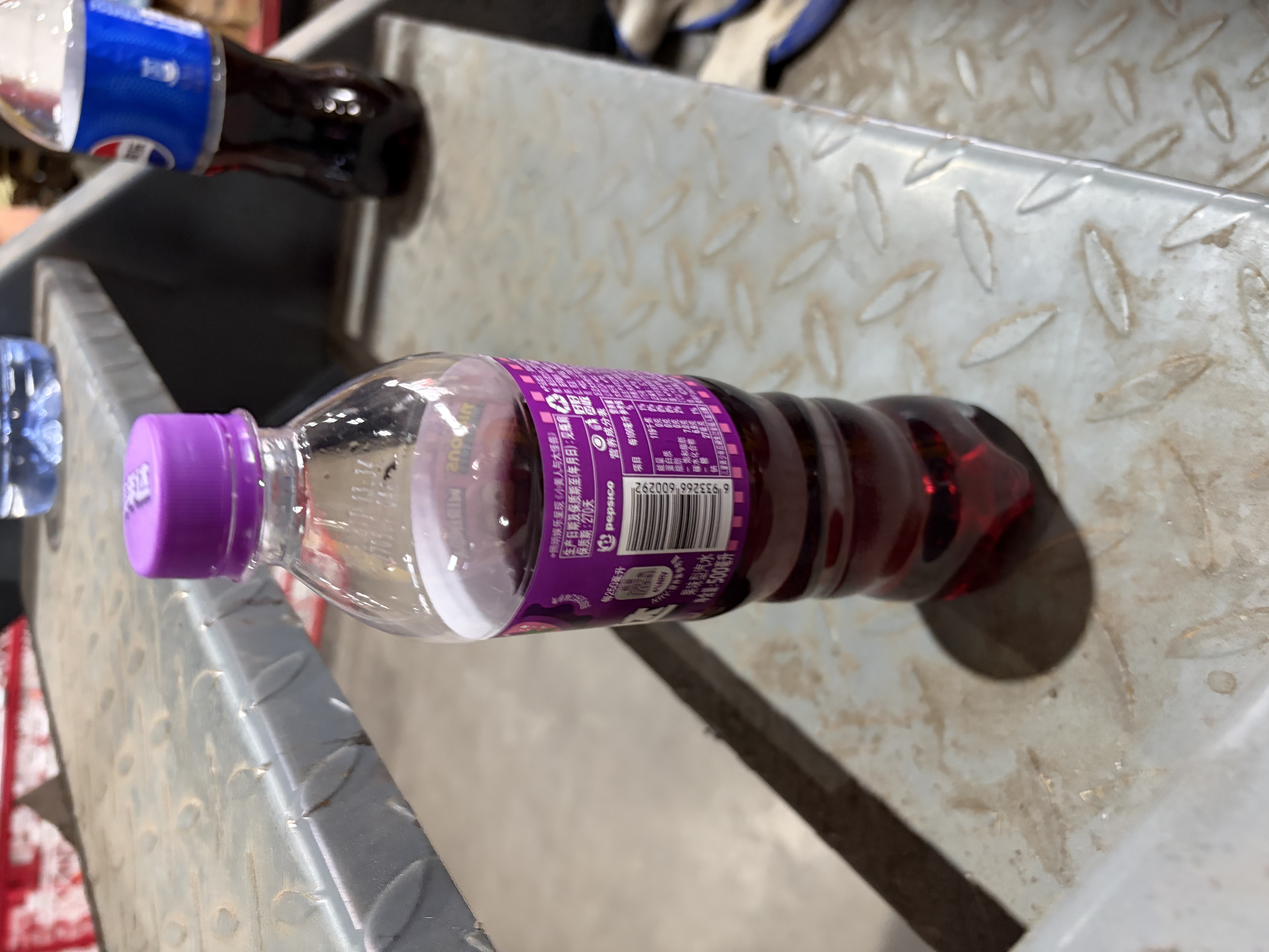 百事可乐美年达 Mirinda 葡萄味汽水碳酸饮料500ml*12瓶 整箱装 实拍图