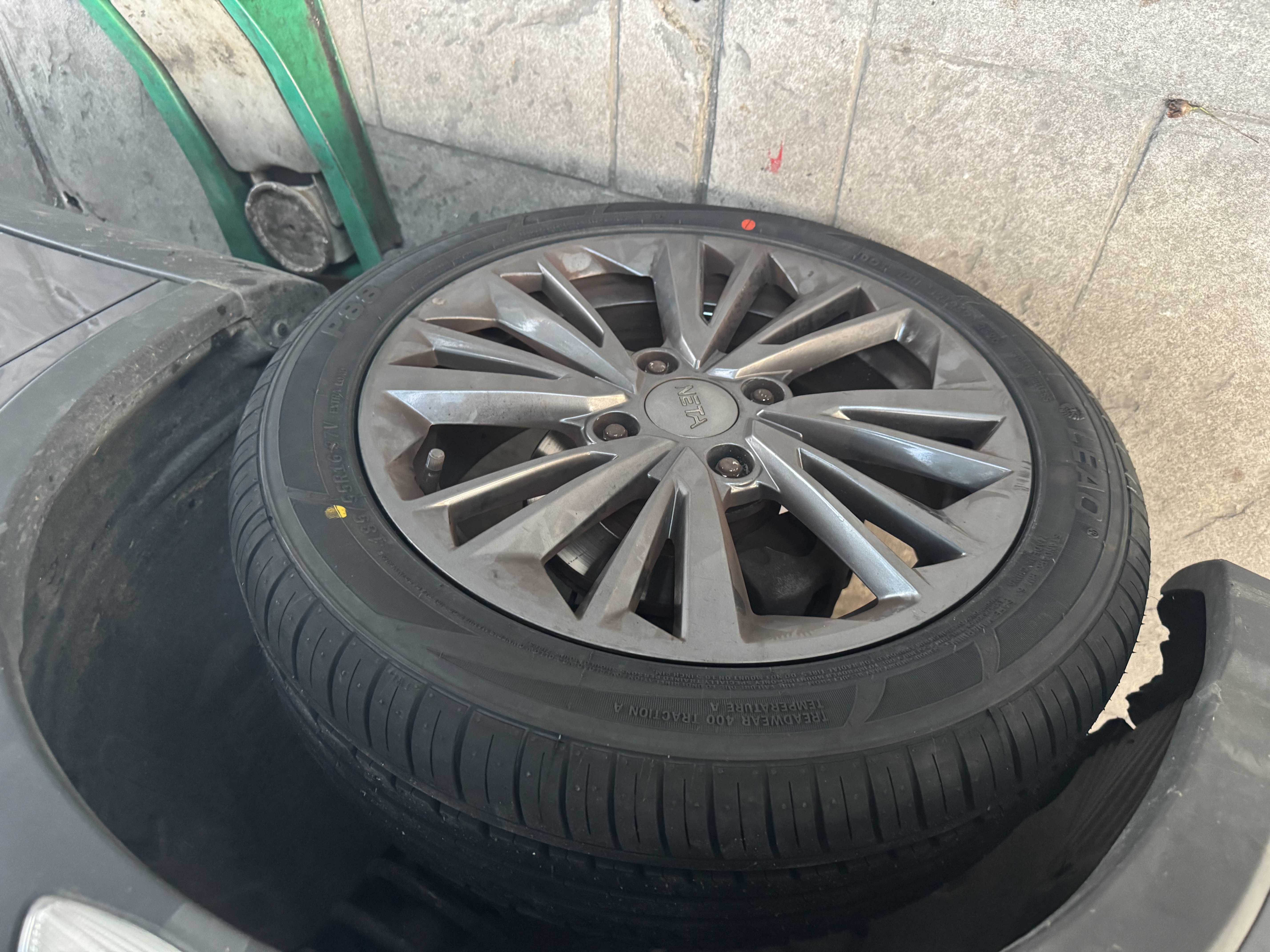 利奥玲珑汽车轮胎185/55R16 87V P88 适配本田锋范2012款 实拍图
