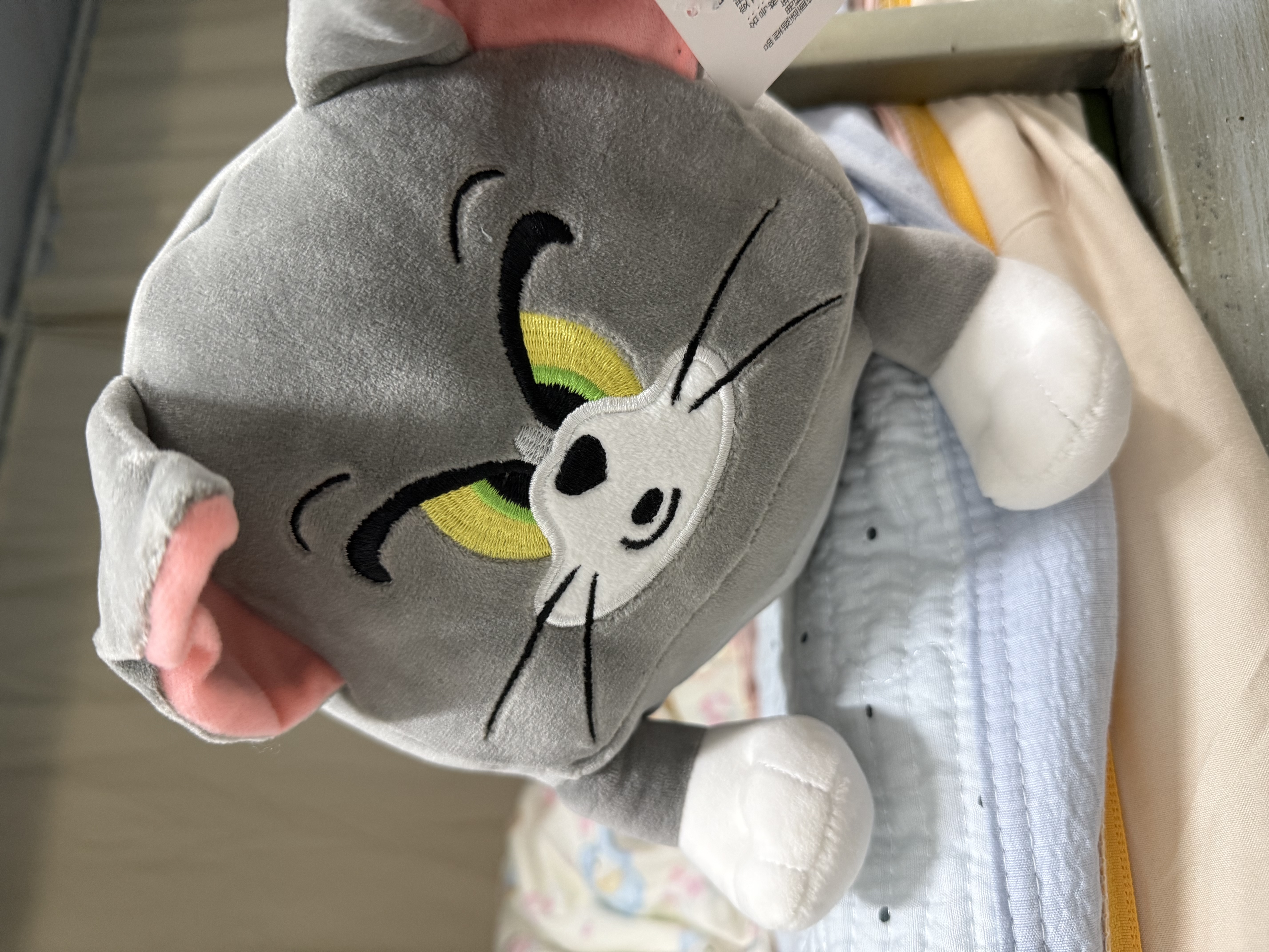 猫和老鼠（Tom and Jerry）文创抱枕靠枕毛绒长条抱枕 女生抱睡靠枕侧睡生日送女生礼物 实拍图