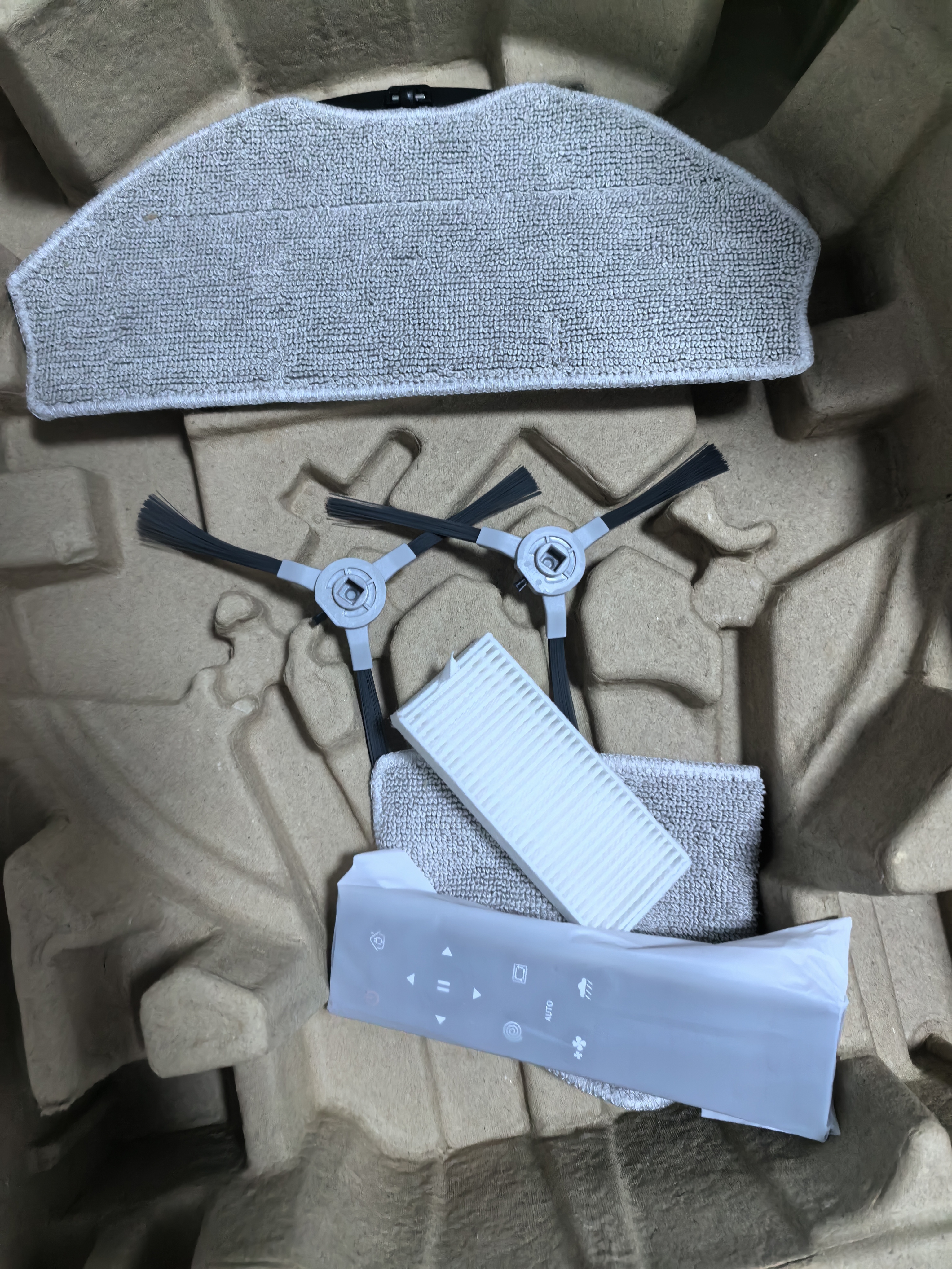 TAKDIR德国扫地机器人智能家用全自动扫拖一体机APP远程导航吸尘器大吸力擦地自动回充预约定时电控水箱 APP遥控+电控水箱+白色 实拍图