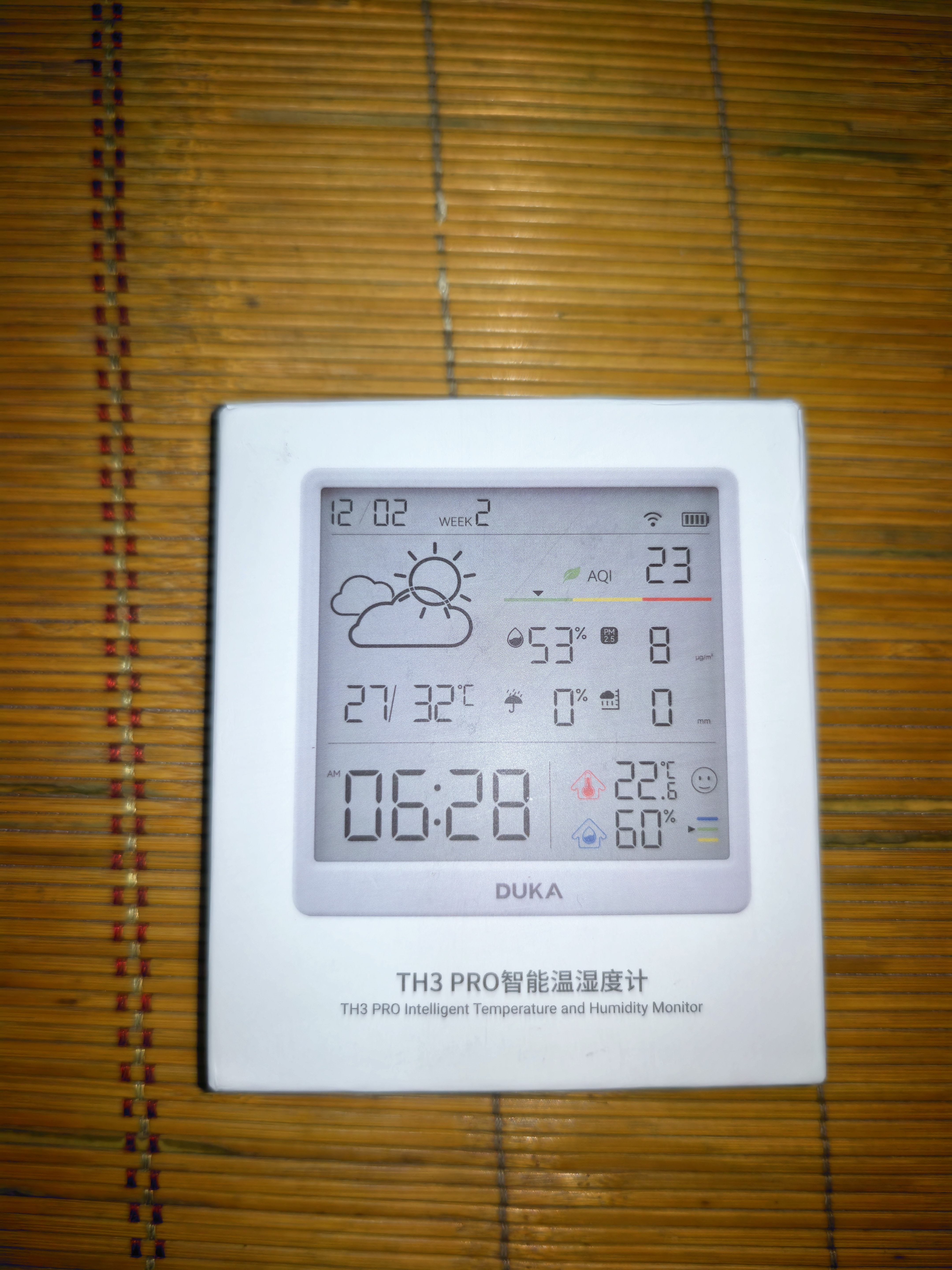 杜克温湿度计室内时钟wifi智联家用数显电子可贴可立TH3 Pro 白色 实拍图