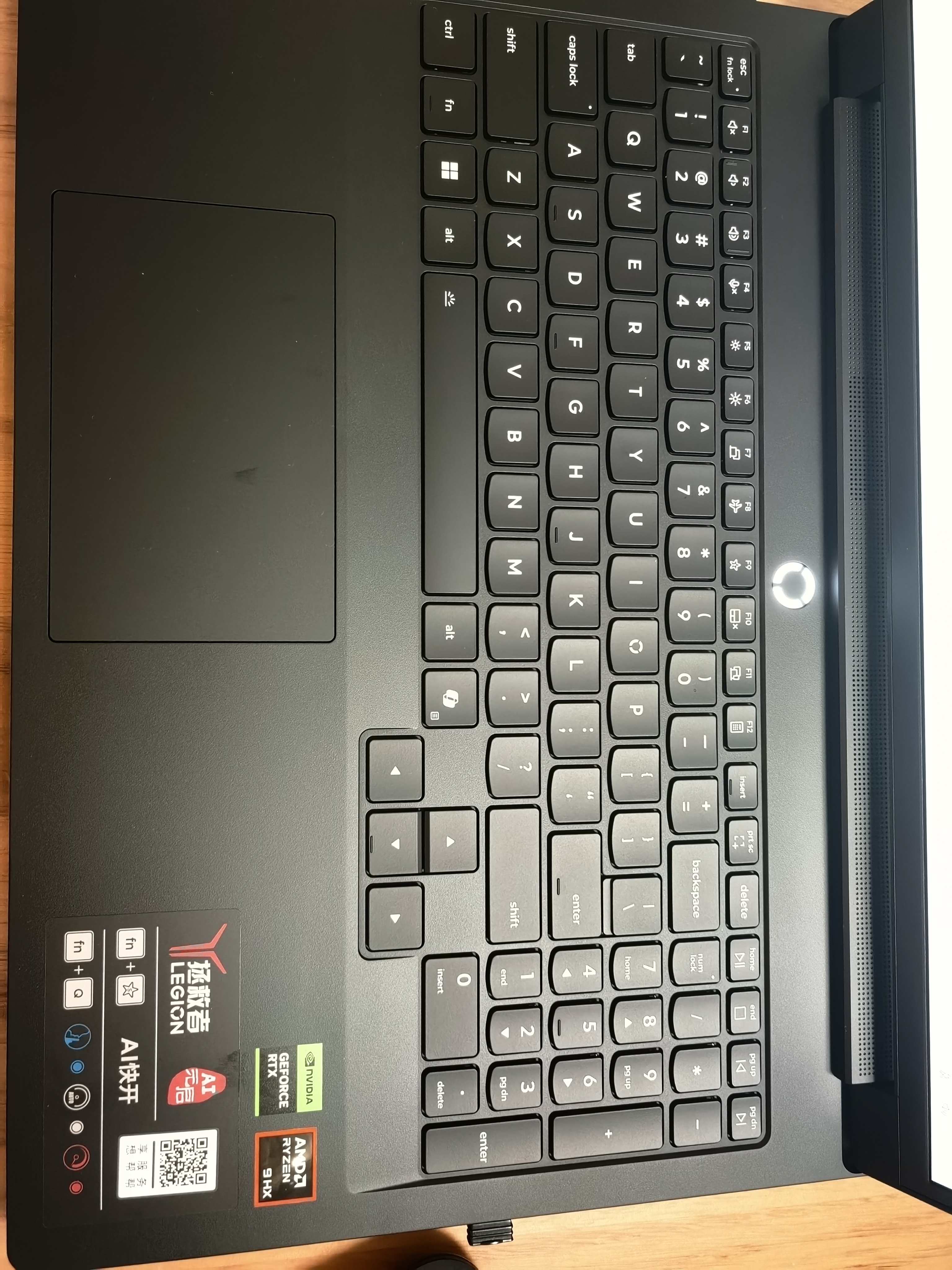 联想拯救者R9000P 2026 电竞游戏本笔记本电脑(锐龙9 8945HX 16G 1T RTX5060 2.5k 240Hz 黑) 国家补贴 实拍图