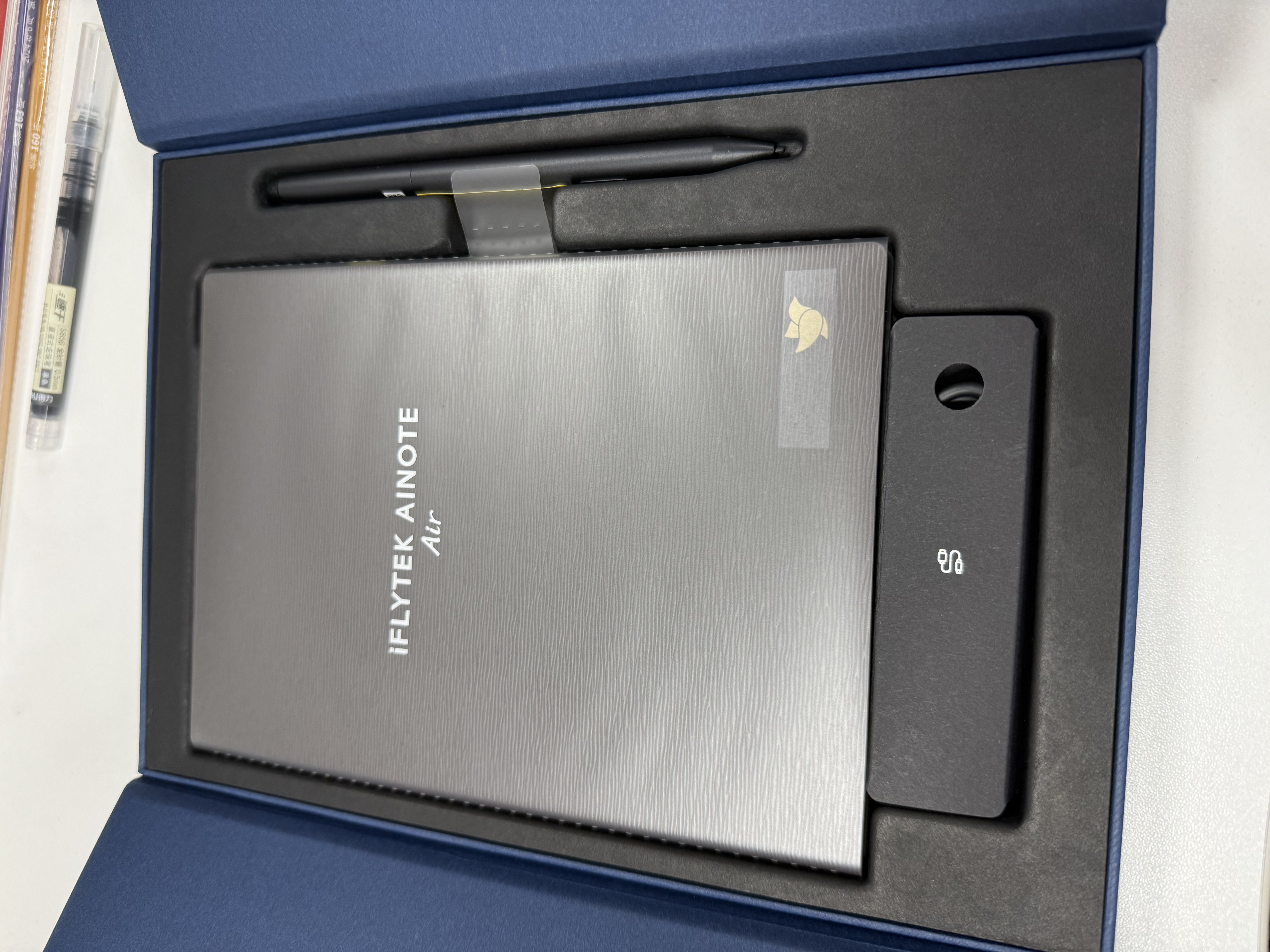 科大讯飞【重磅新品】智能办公本Air 3 Pro 咖啡棕(保护套）8.2英寸电子书阅读器墨水屏 手写笔记本电纸书 实拍图