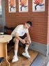 H8小白鞋2026新款春季百搭莆田鞋子情侣男女内增高厚底休闲运动板鞋 白色-黑皮尾（礼盒装） 42 男码 实拍图