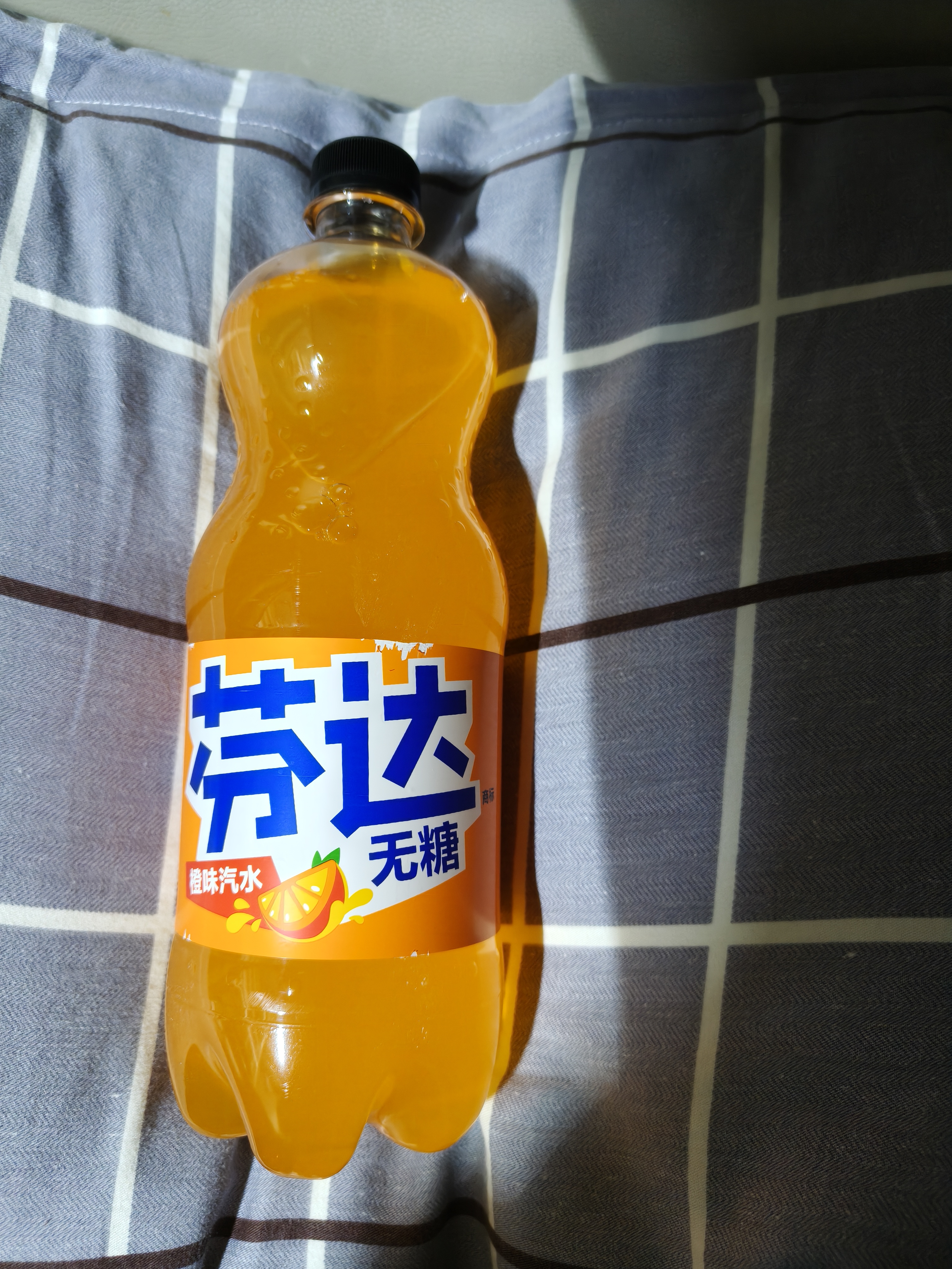 可口可乐可乐汽水 碳酸饮料 888ml 雪碧柠檬味 芬达橙味 大瓶装 含糖 无糖 无糖的芬达888ml*1瓶 实拍图