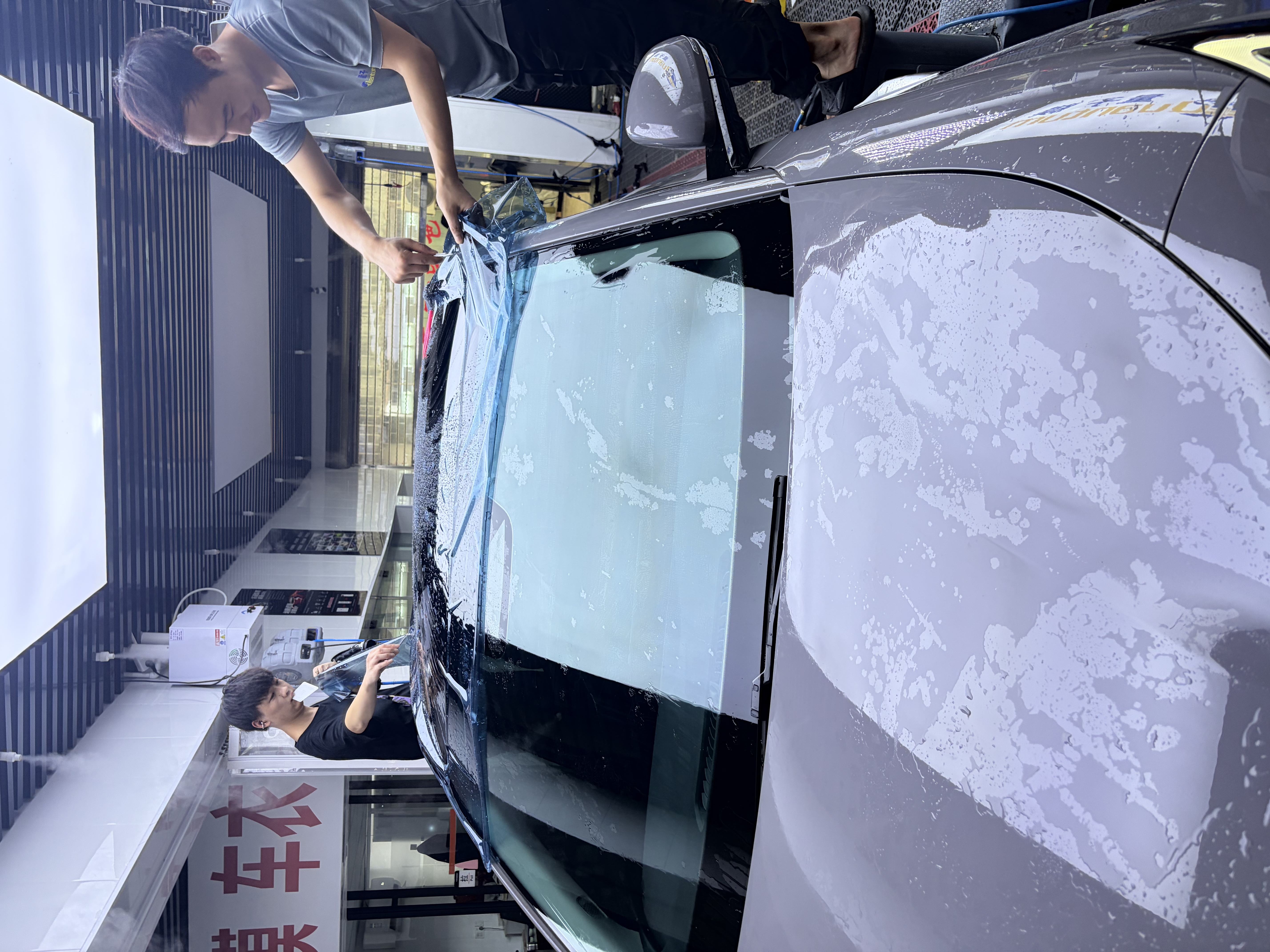 京东京造汽车玻璃膜含天窗车顶（深色）陶瓷膜全车包安装防晒车衣隔热防晒太阳膜天幕新能源SUV 实拍图