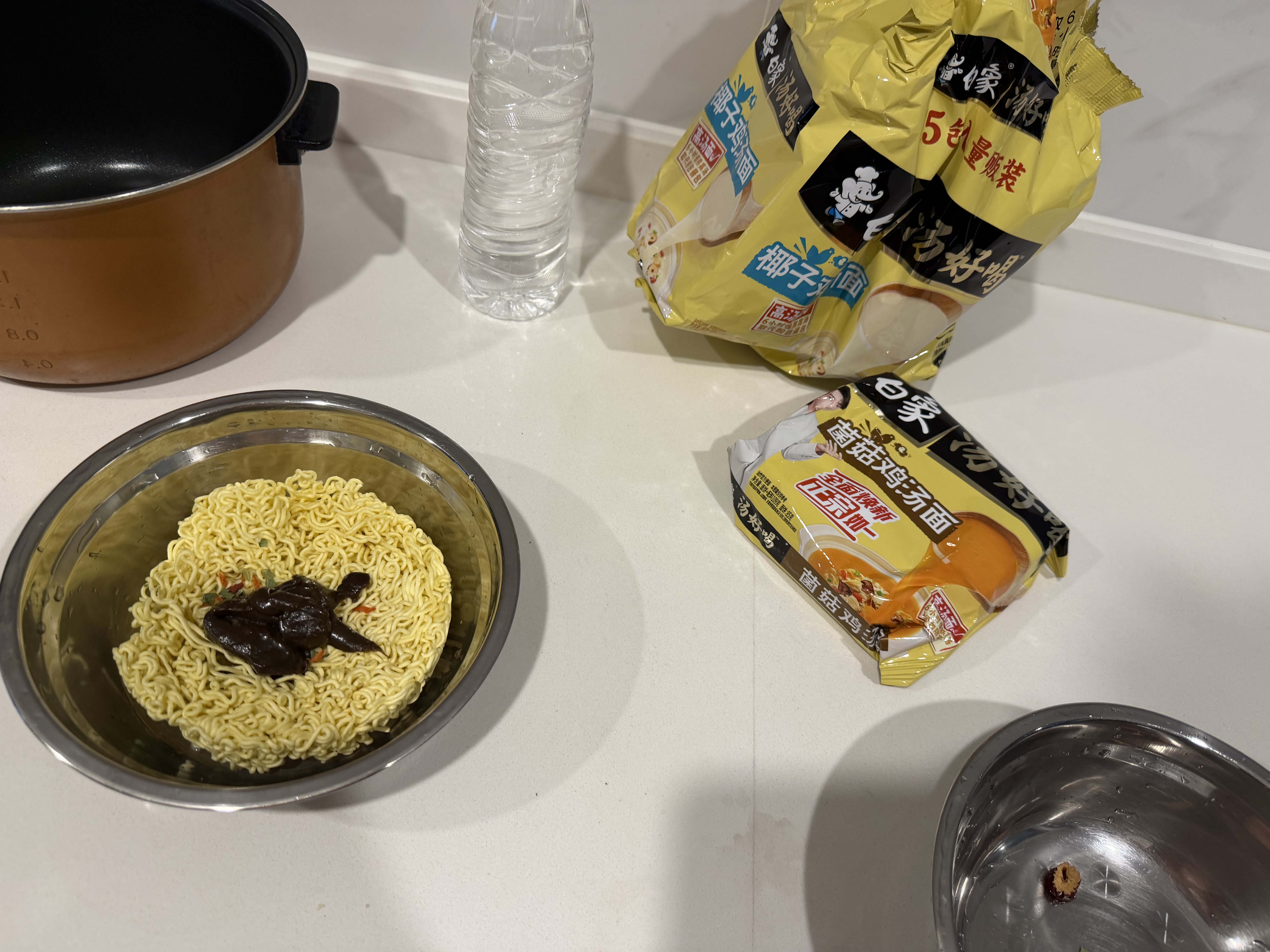 白象 方便面 汤好喝椰子鸡汤面110g*5包 五连包 浓汤泡面 夜宵速食 实拍图