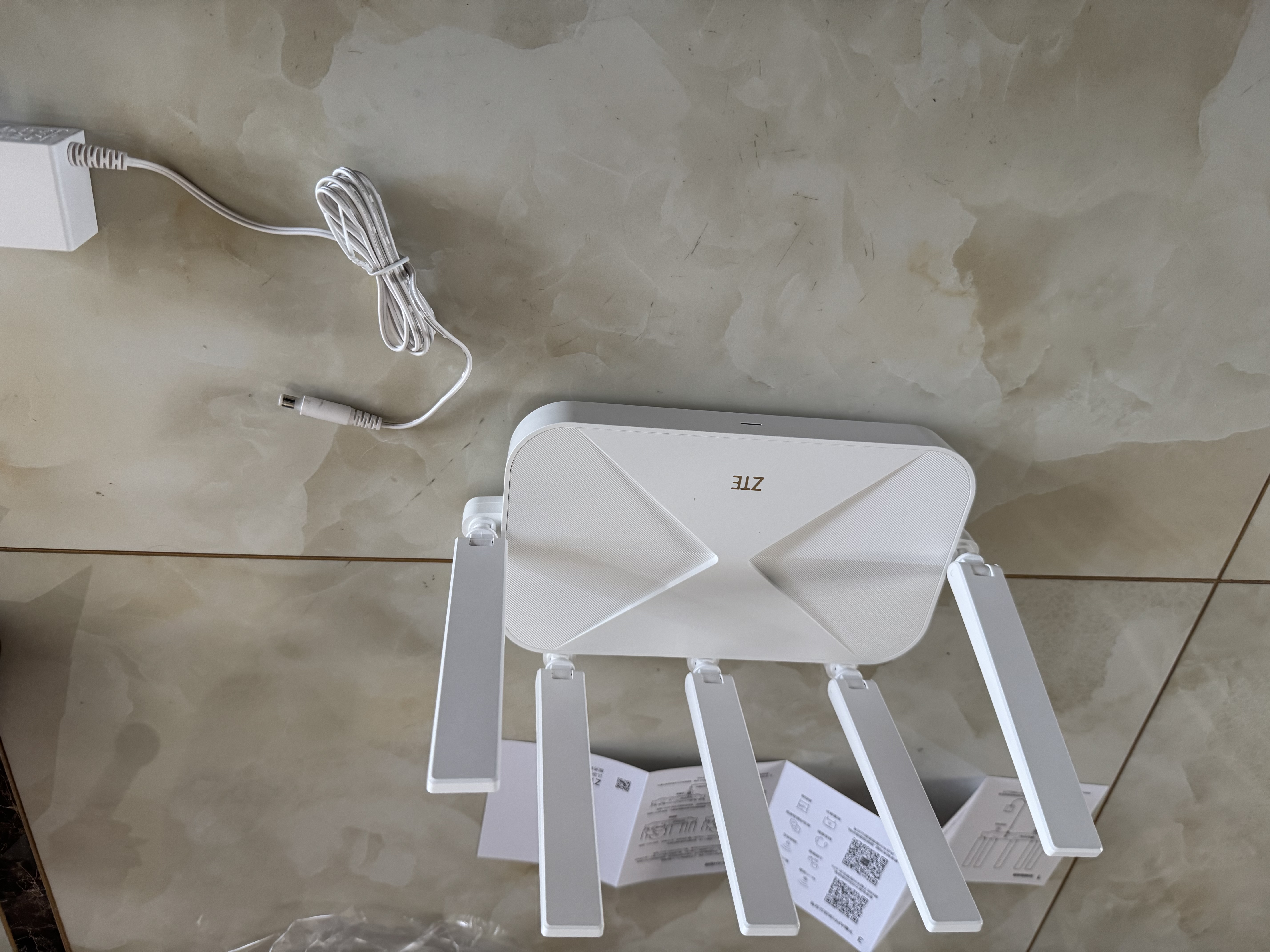 中兴（ZTE）巡天 AX3000T满血WIFI6千兆无线家用路由器 大户型覆盖 5G智能家用无线 wifi路由 Mesh 3000M速率 实拍图