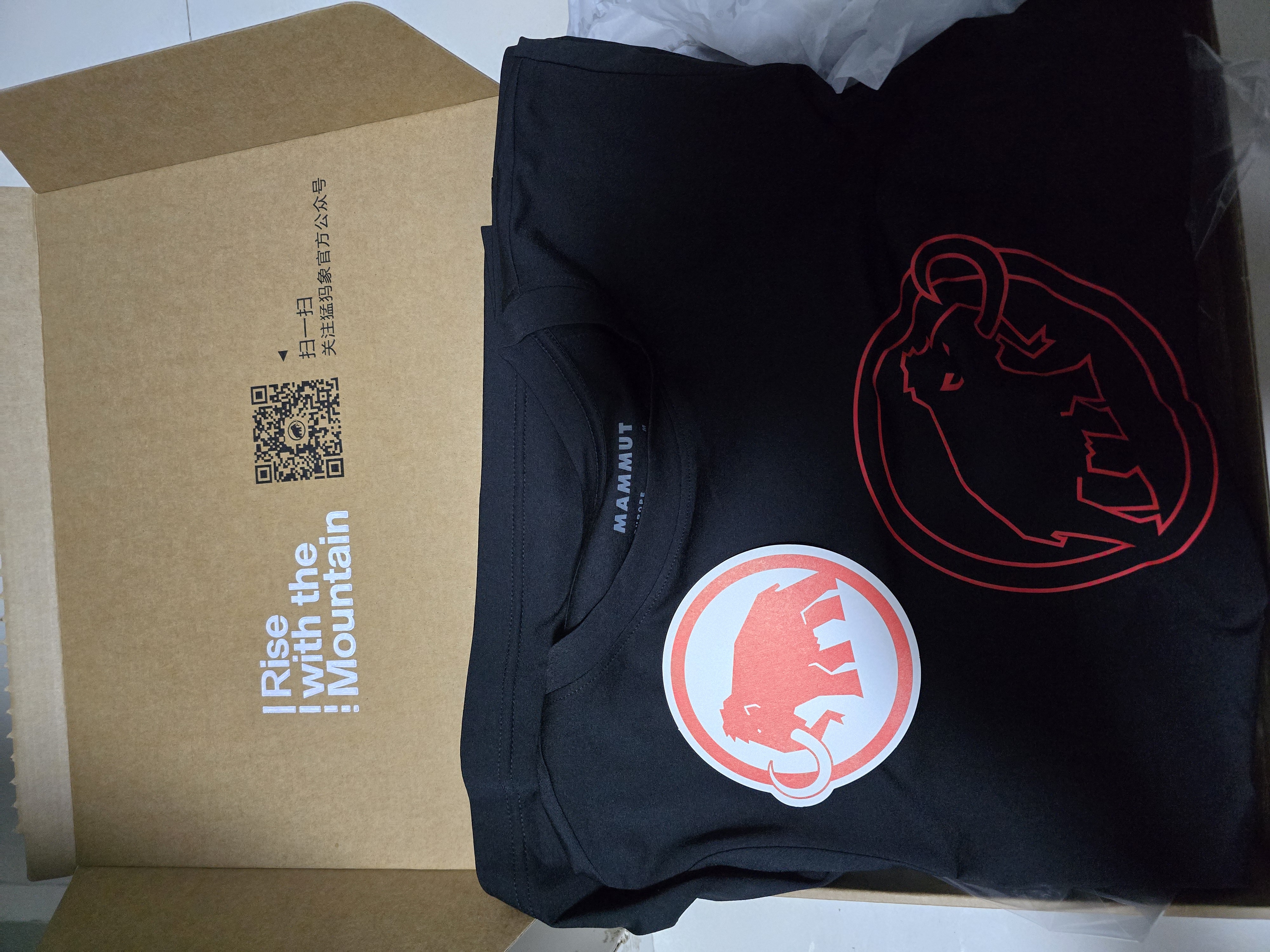 猛犸象（MAMMUT）QD 男户外经典红标吸湿速干舒适休闲短袖T恤 黑色 M 实拍图
