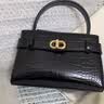 CHARLES&KEITH鳄鱼纹凯莉包手提斜挎婚包包女包生日礼物送女友CK2-50270880-1 Black黑色 S 实拍图