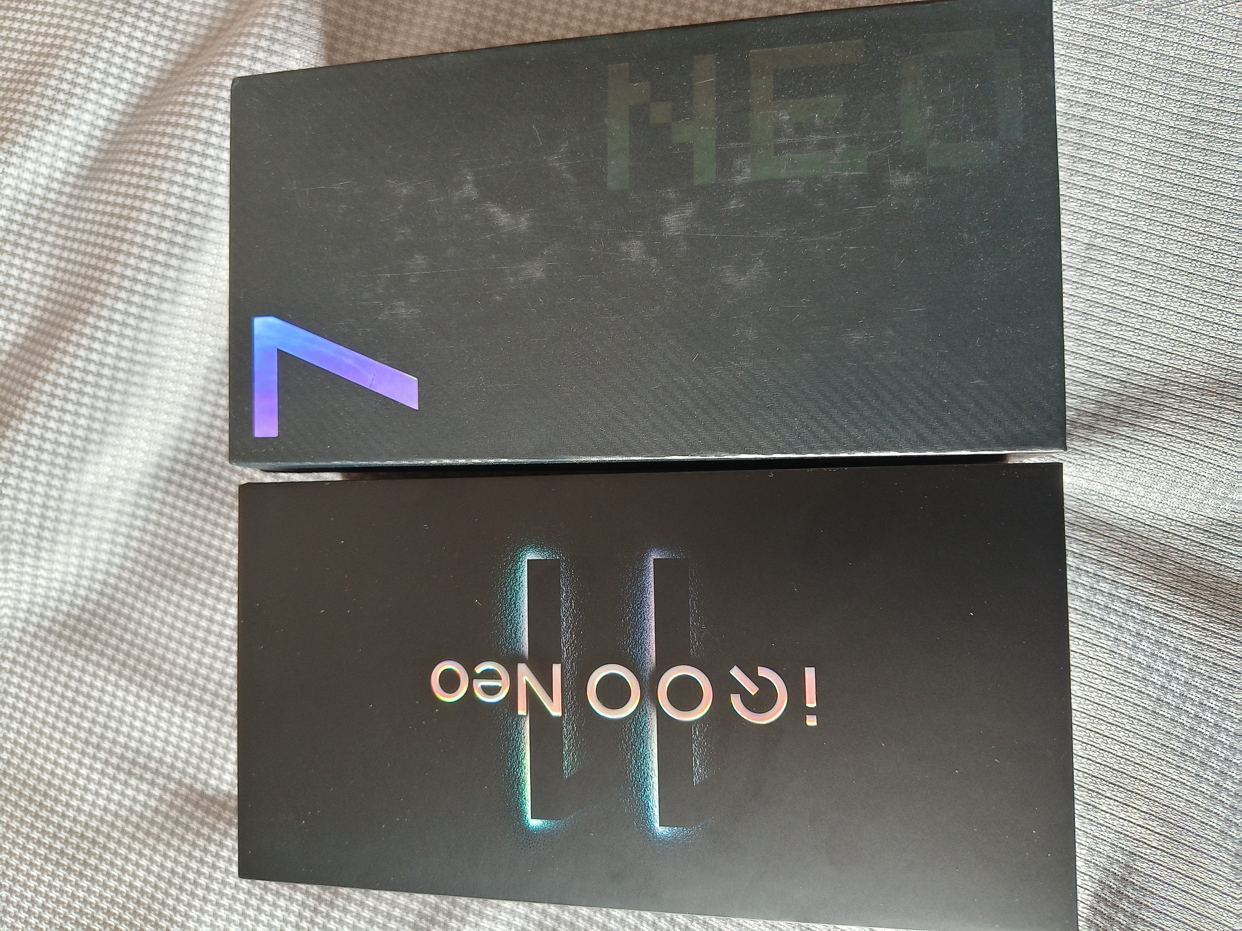 vivoiQOO Neo11 至尊版 12GB+512GB疾影黑 2K护眼超冠屏 9100mAh蓝海大电池天玑9500M电竞游戏学生手机 实拍图