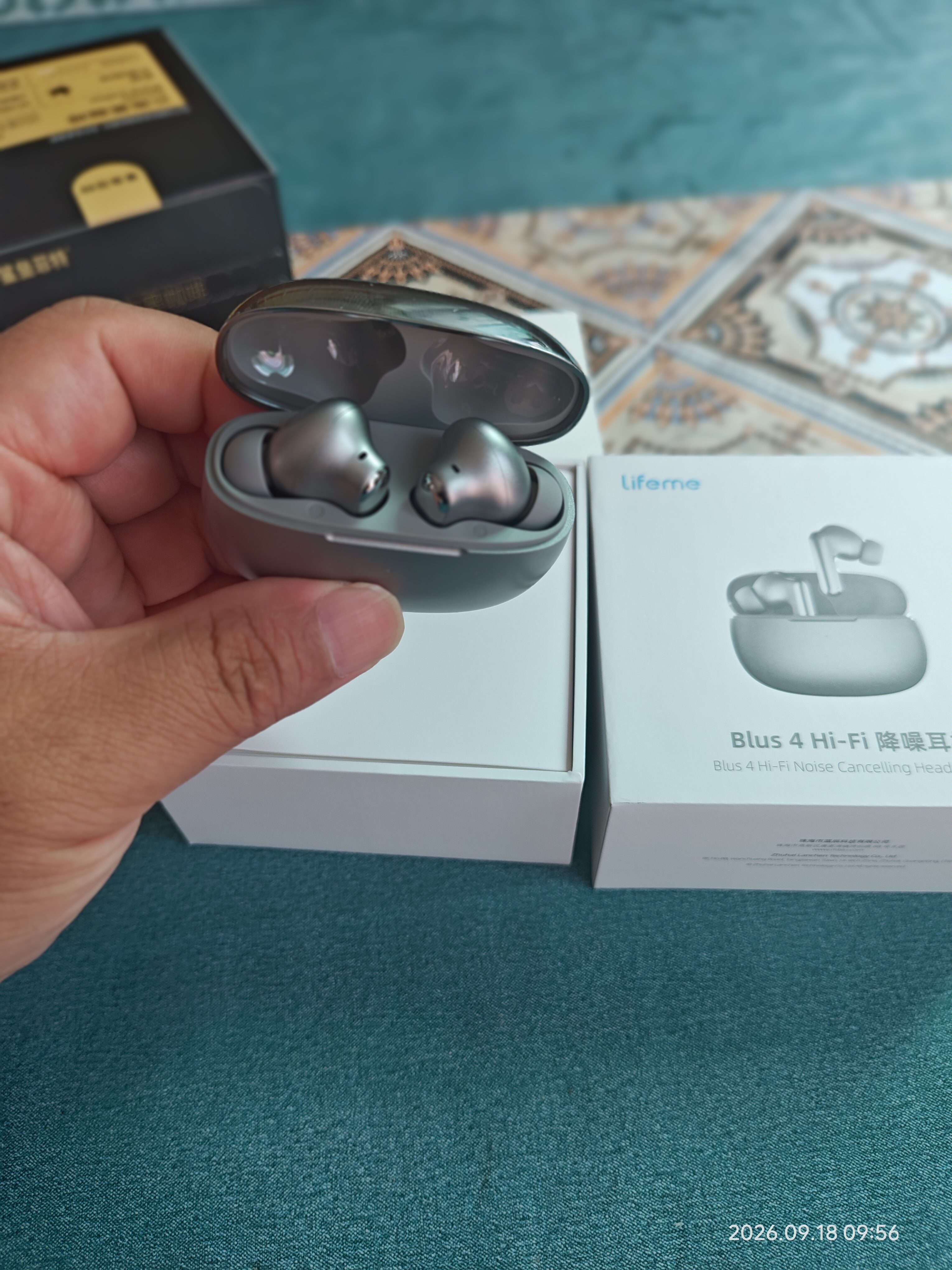 魅蓝魅族lifeme Blus 4 HiFi降噪耳机 真无线蓝牙耳机 -58dB 5.5K宽频降噪 LHDC高清解码 滑动音量调节 实拍图