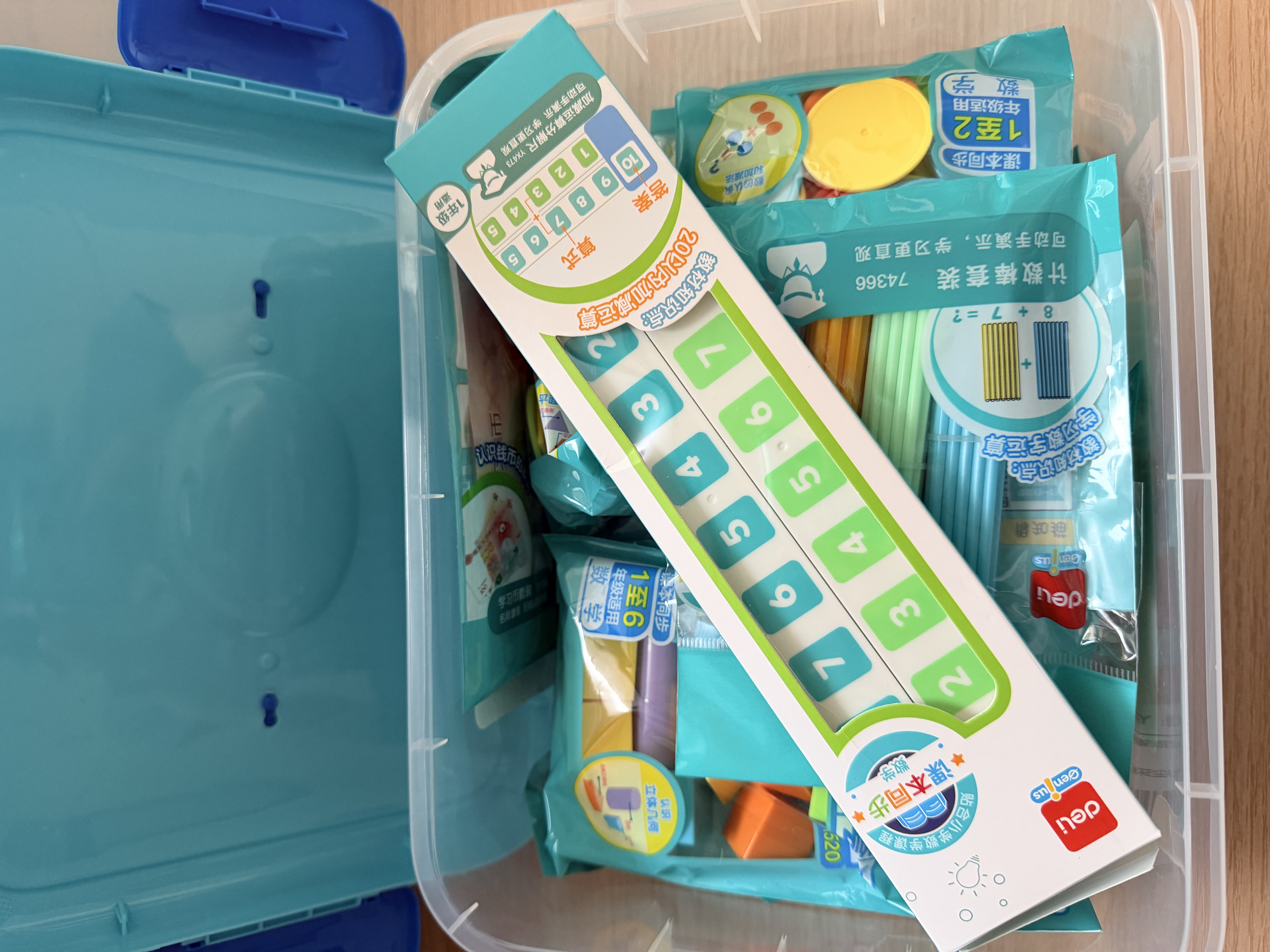 得力（deli）【开学文具】新教材同步一年级上下册小学数学学具大全套装计数器计数棒几何体七巧板教具学具盒 实拍图