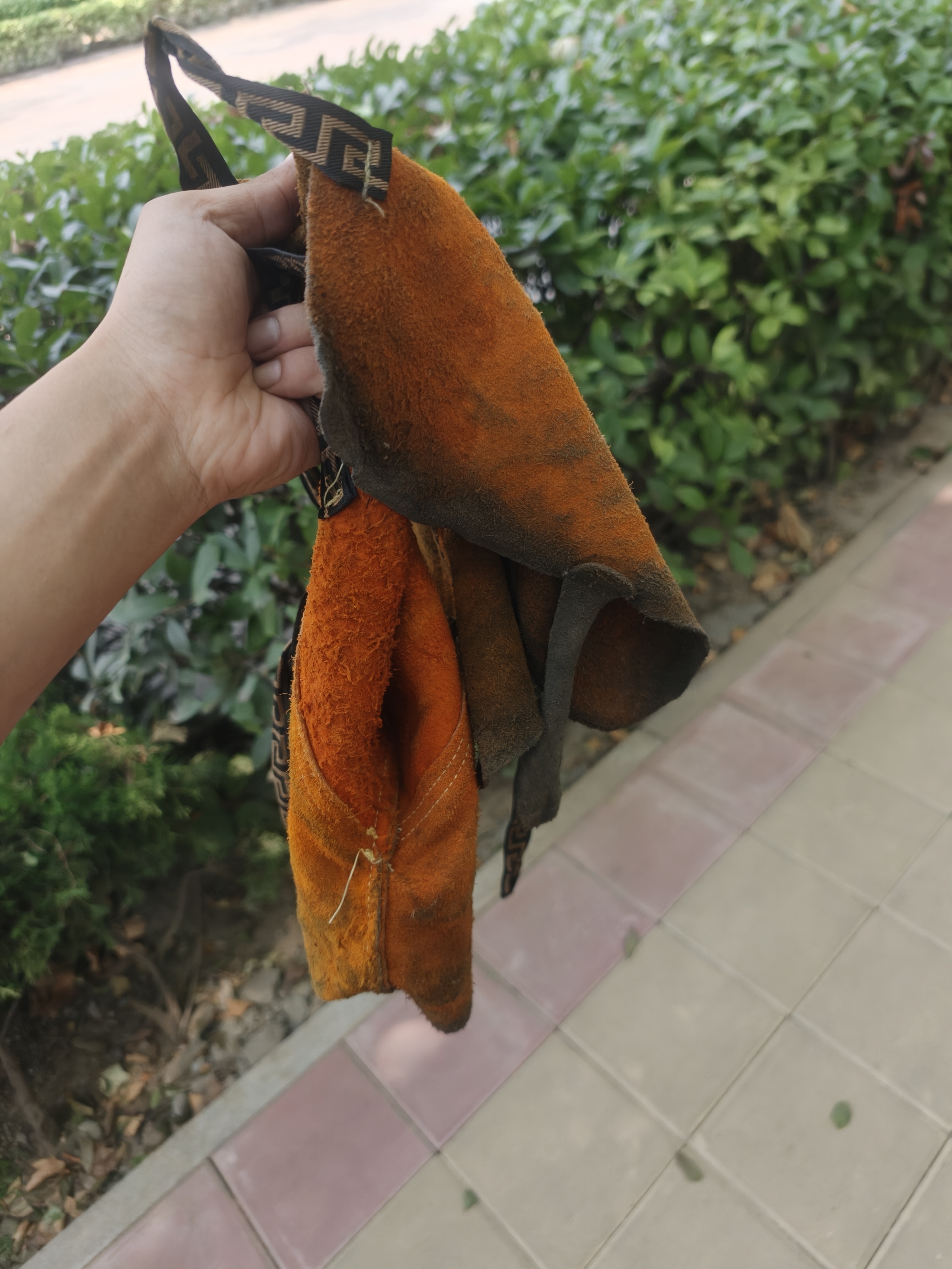 晟防电焊鞋套牛皮脚盖护腿防烫焊工焊接防护装备劳保用品短款1副 实拍图