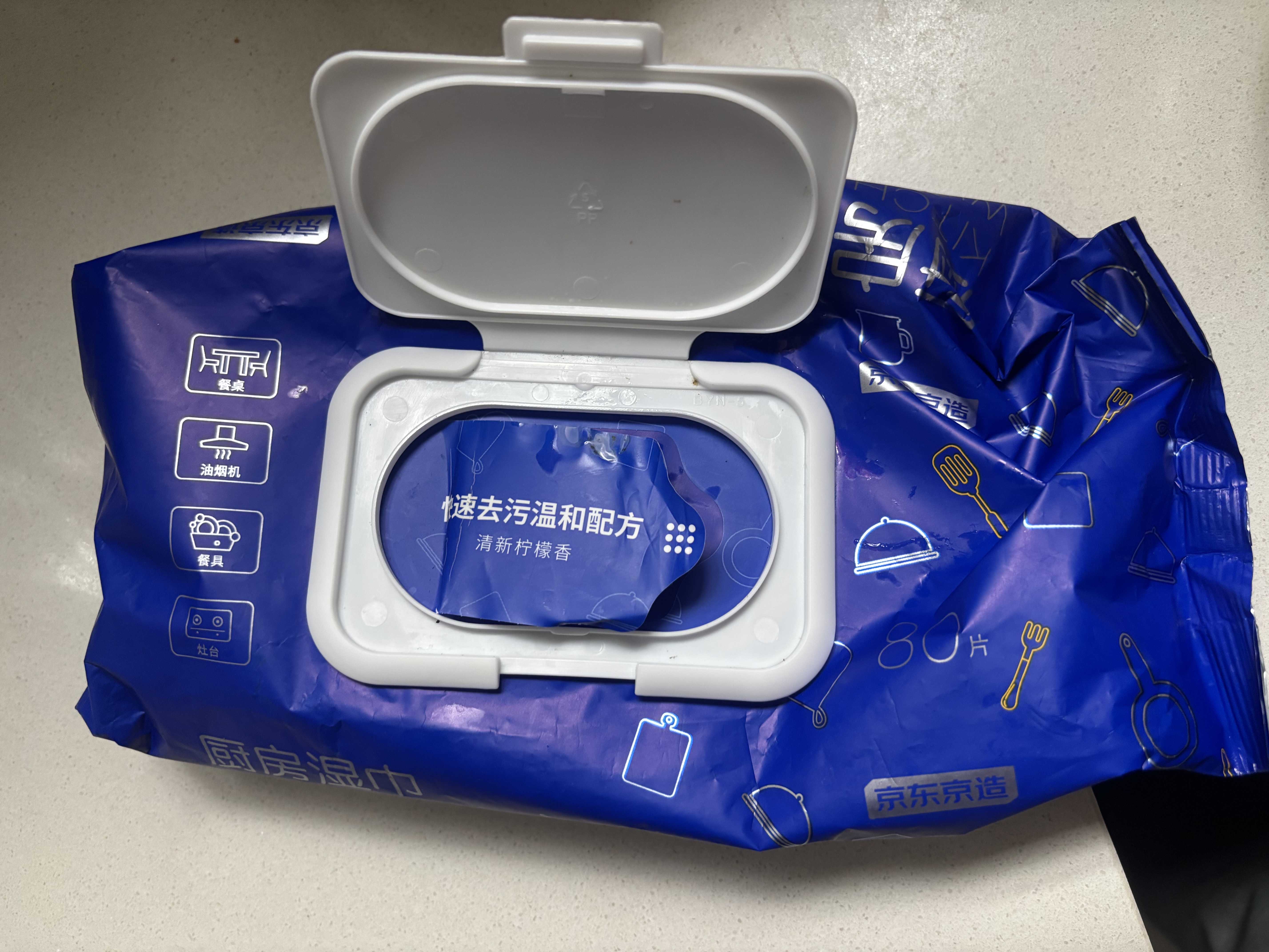 京东京造厨房湿巾纸80抽*3包家用强效去油污 加大加厚厨房用纸擦吸油烟机 实拍图