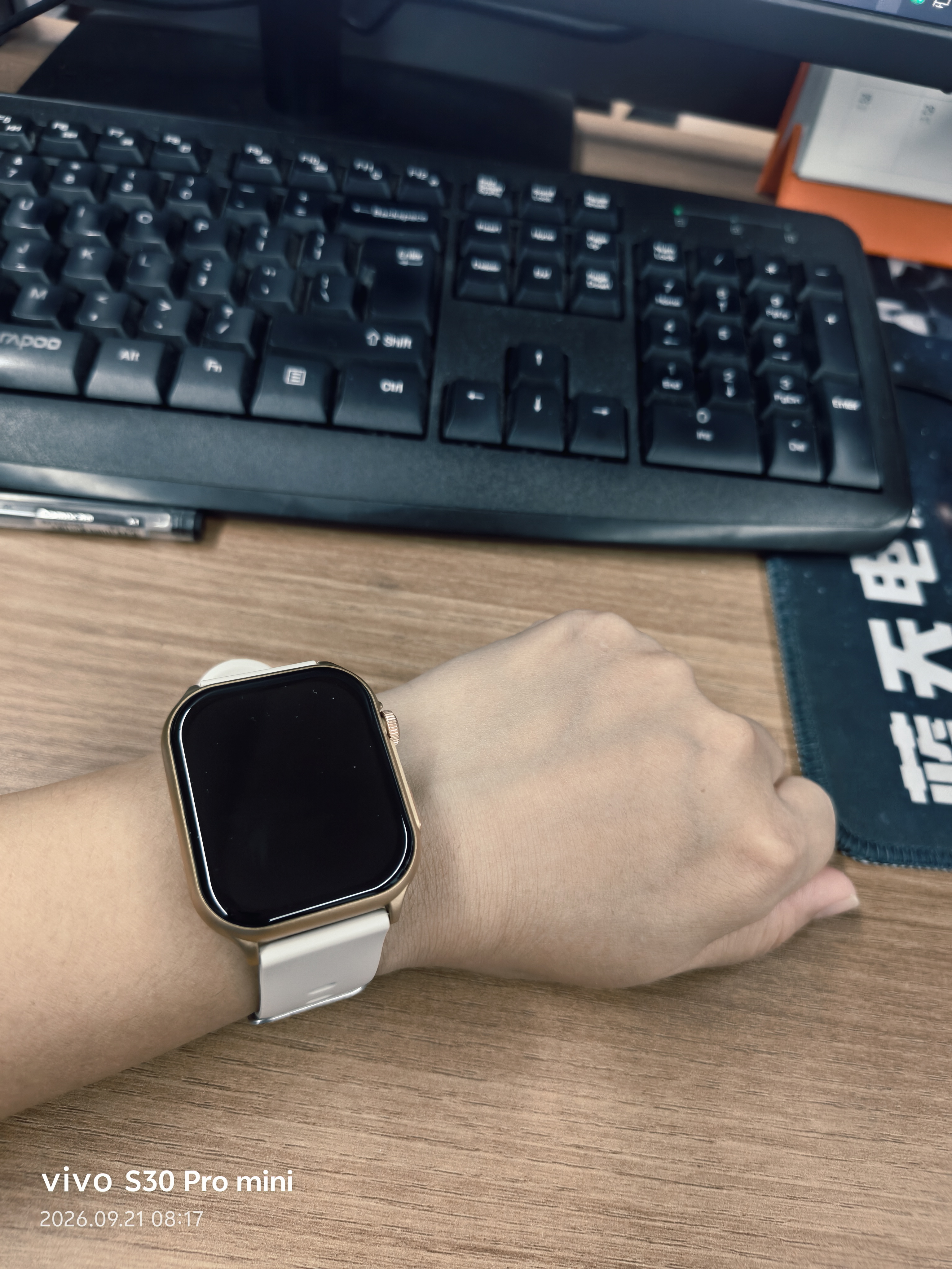 联想（Lenovo）智能手表 Watch Fit轻薄大屏血氧心率睡眠蓝牙通话健康监测穿戴运动手表手环 曜石金 男女朋友礼物 实拍图