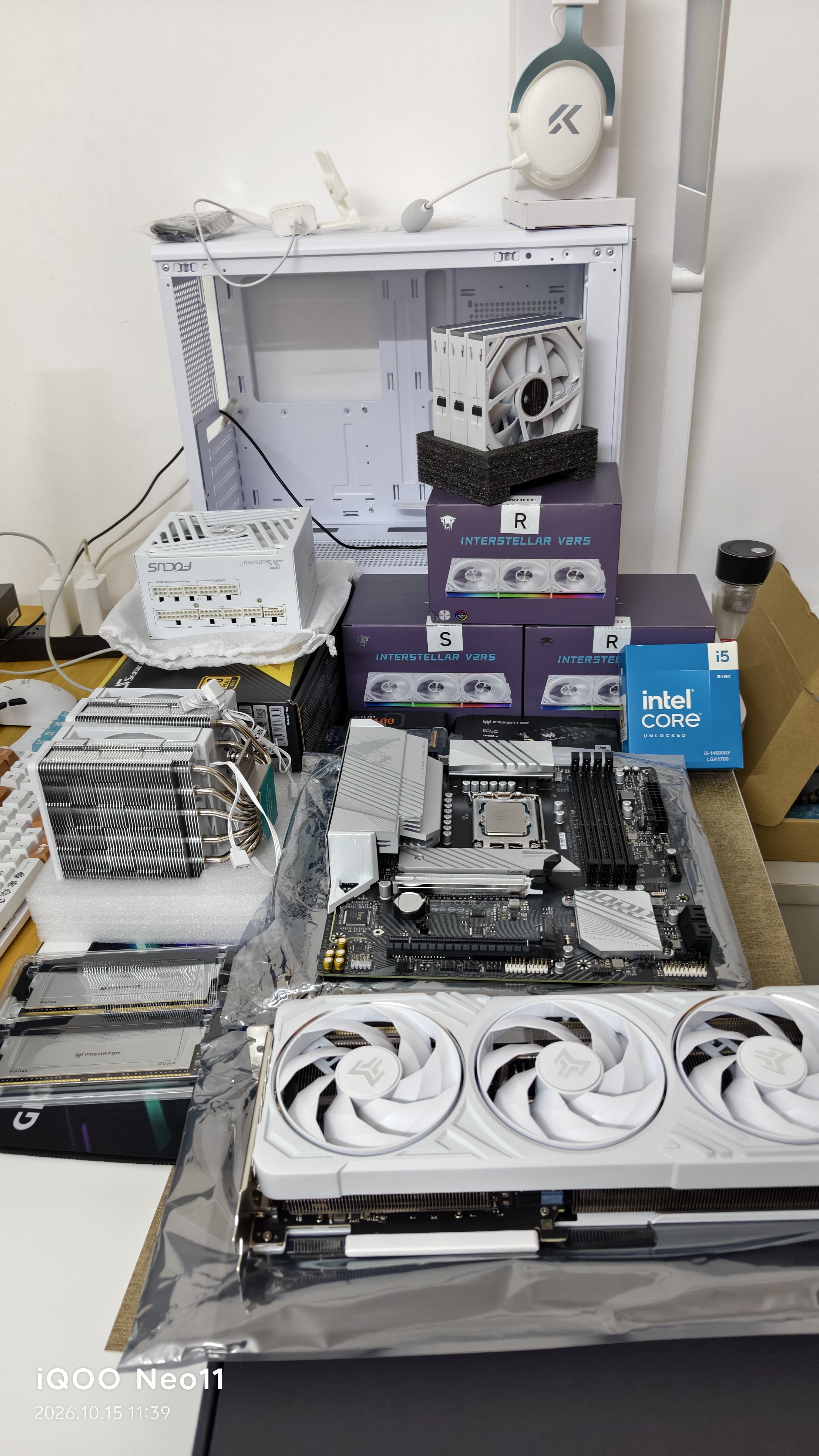 影驰GeForce RTX 5060 Ti 金属大师 白金版 OC 8G GDDR7 DLSS 游戏设计剪辑直播NVIDIA英伟达显卡 实拍图