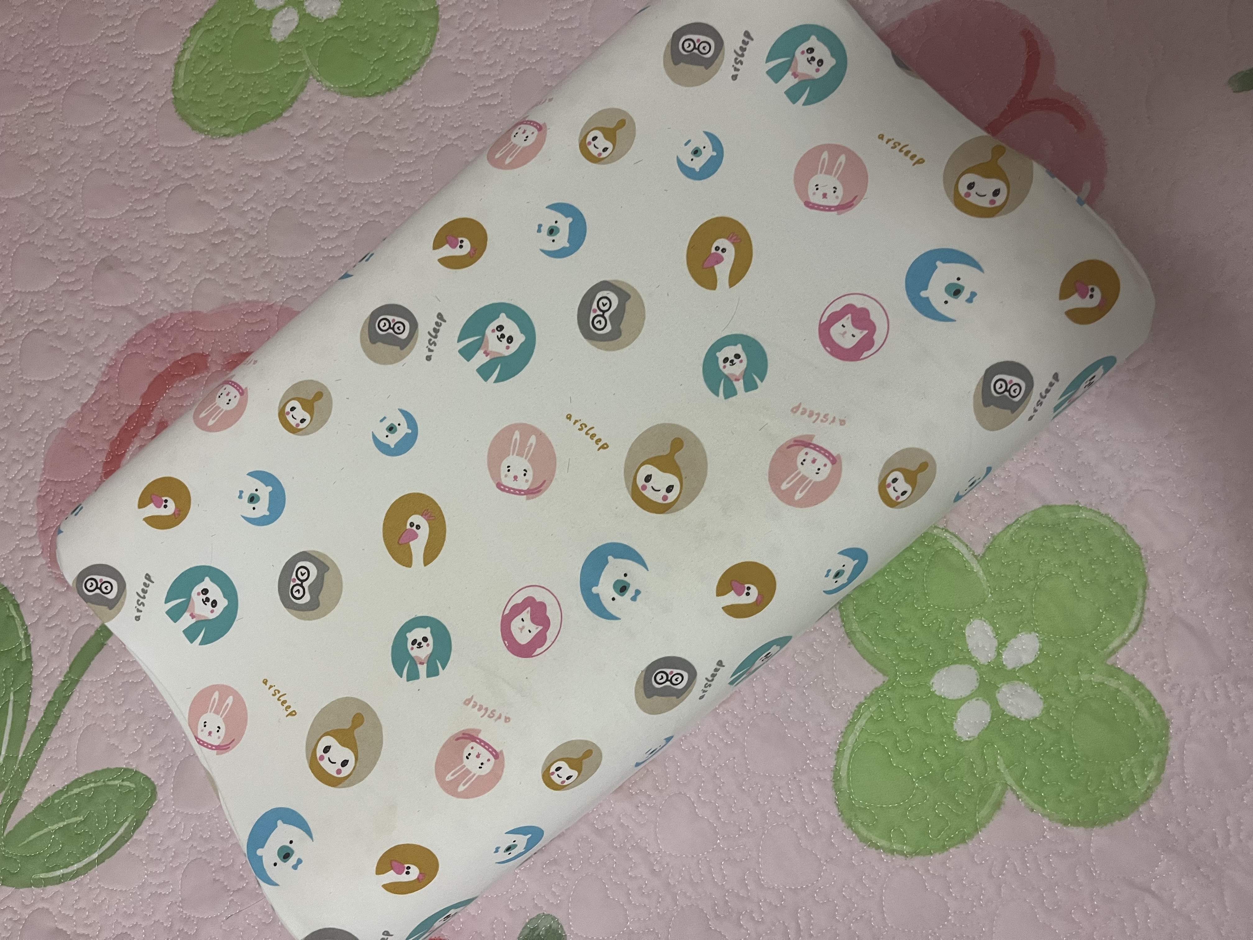 睡眠博士（AiSleep）天然乳胶枕 泰国进口学生午睡枕头 透气排汗A类抗菌儿童枕8-15岁 实拍图