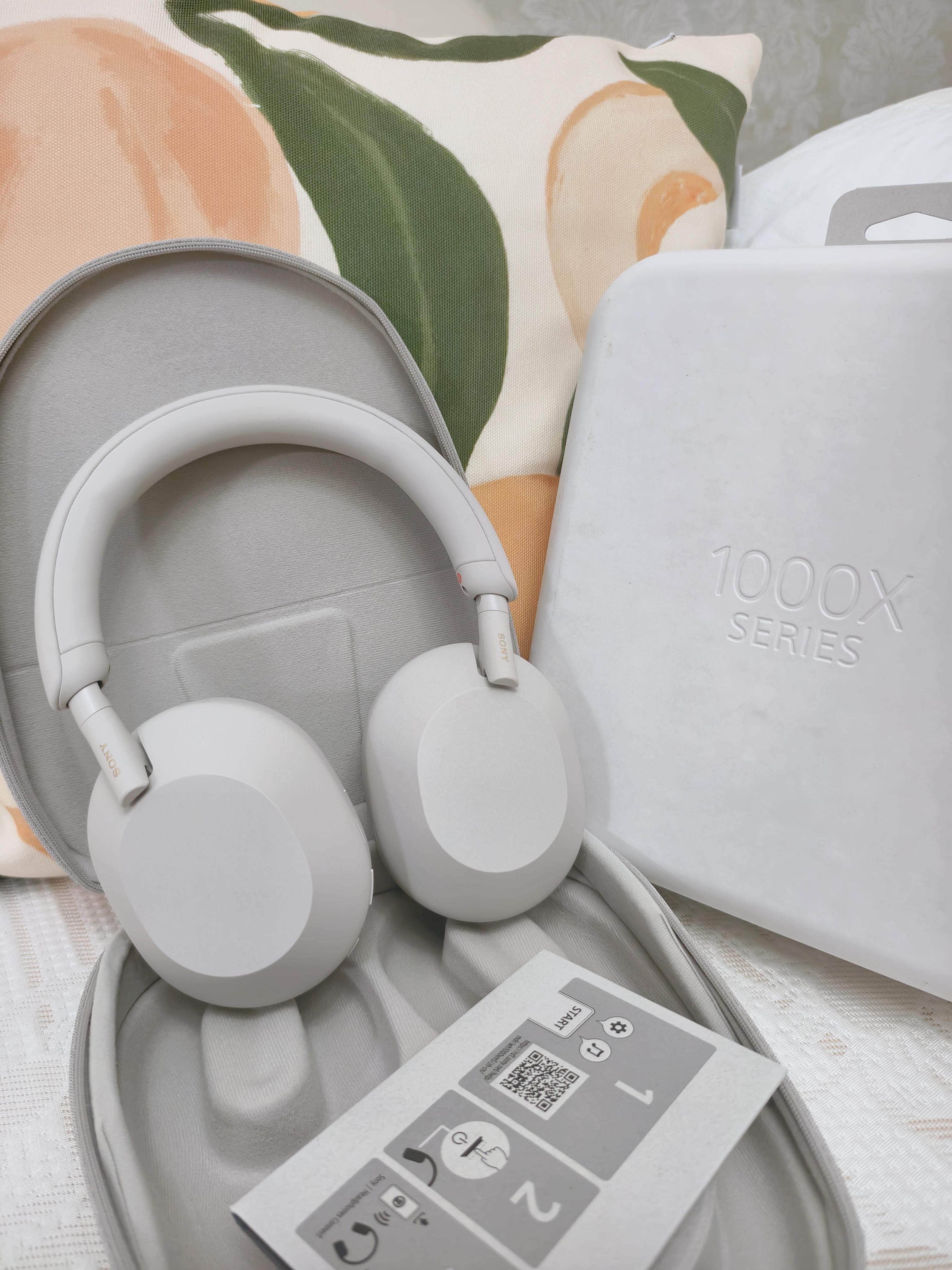 索尼（SONY）WH-1000XM5 头戴式无线耳机蓝牙降噪耳机XM4升级网课游戏华为苹果适用 情人节礼物送男女友学生 铂金银 实拍图