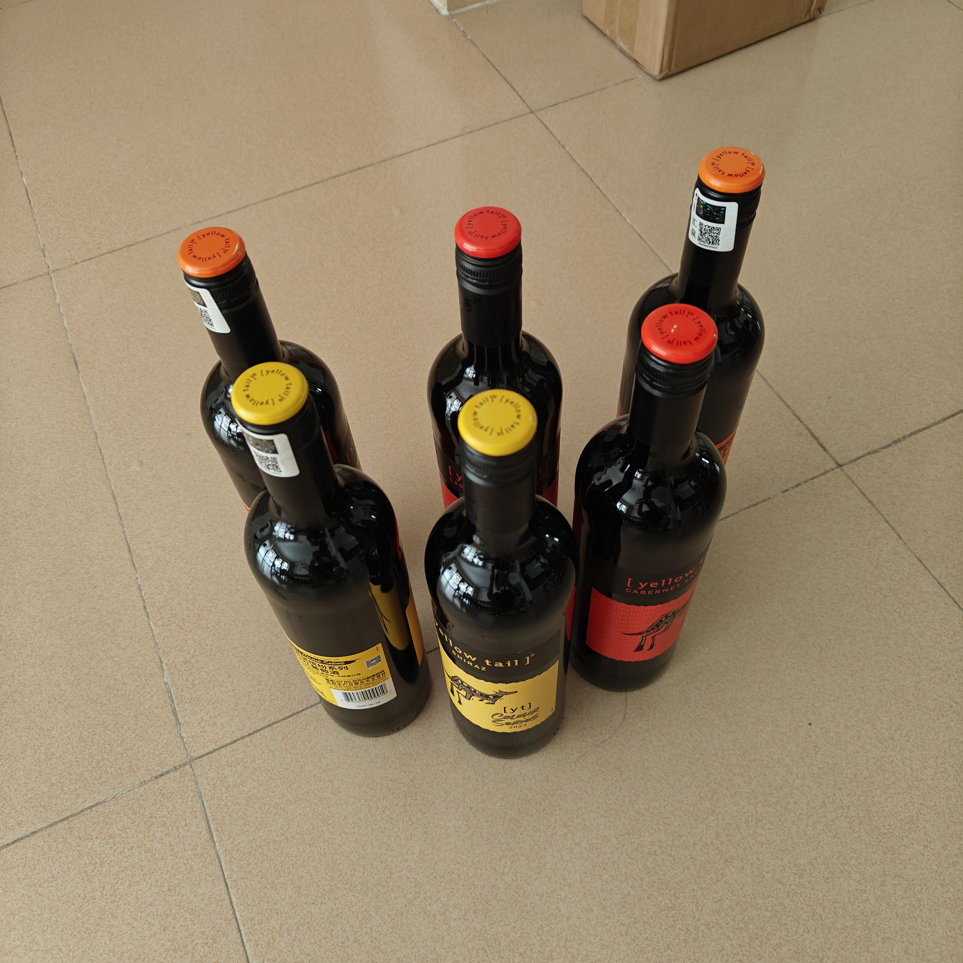 黄尾袋鼠（Yellow Tail）缤纷系列 六瓶（西拉*2梅洛*2加本力*2）智利原瓶进口 中秋礼品 实拍图