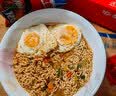 康师傅 方便面 大食桶酸菜牛肉桶面159g*12 泡面整箱速食 方便食品 实拍图