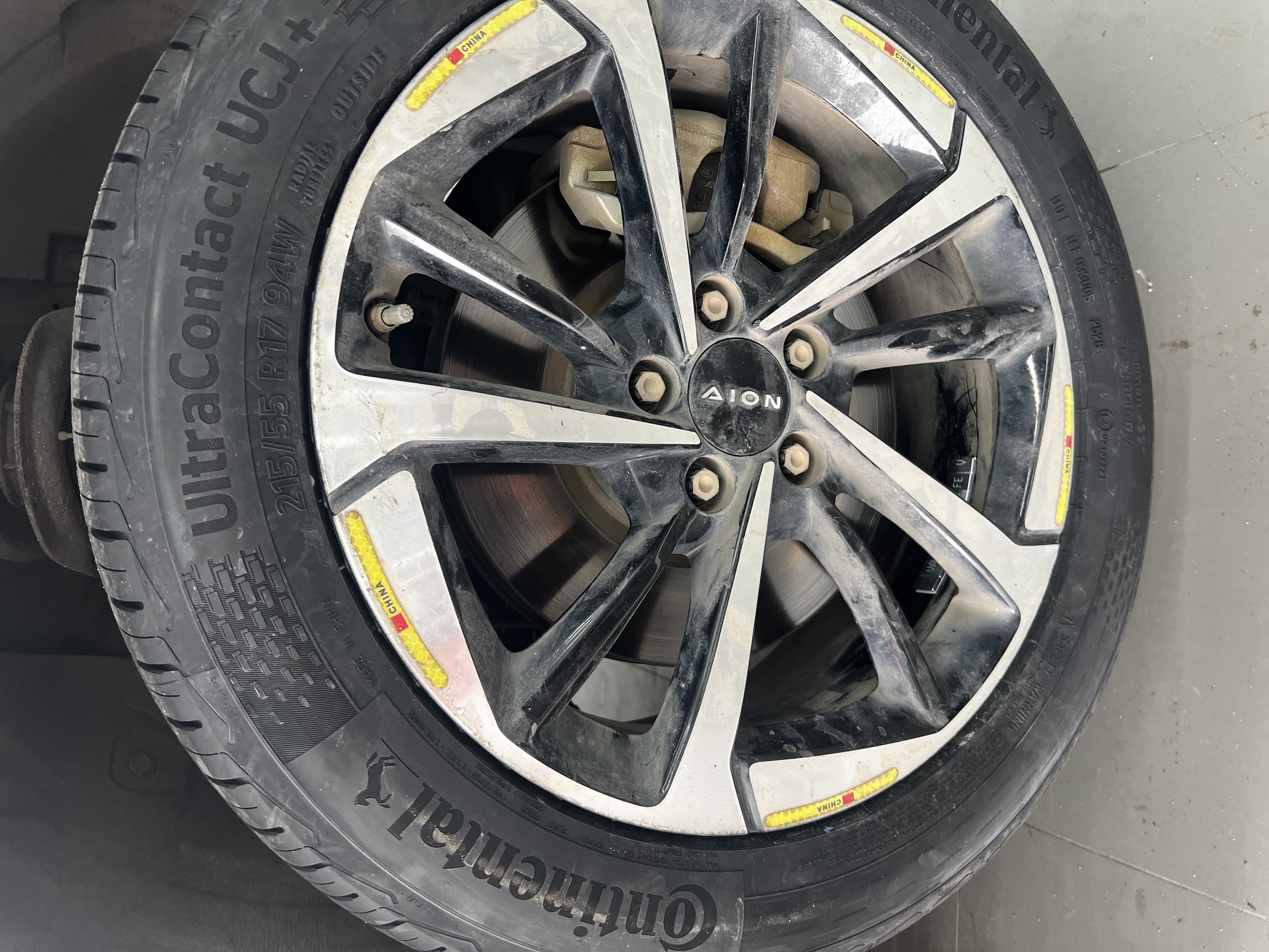 马牌（Continental）汽车轮胎215/55R17 94W FR UCJ+ 适配本田XR-V/迈腾/XRV/亚洲龙 实拍图