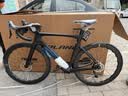 阿普兰（UPLAND）R70全碳纤维公路车成人公路自行车24速105机械7170电变碳轮一体把 黑武士-TUKS轮组 520 24速 实拍图