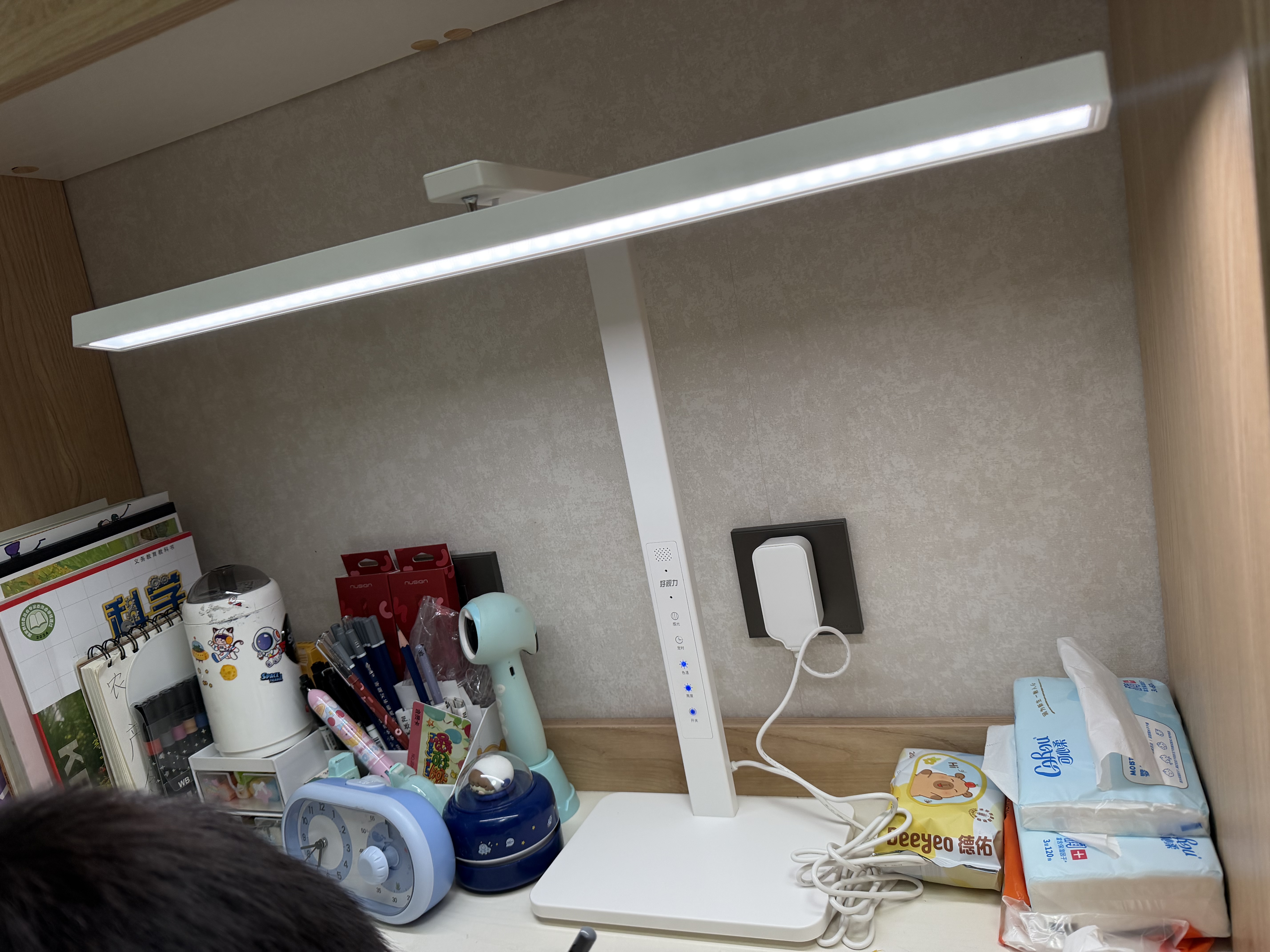 好视力AAAAA级护眼台灯学习学生儿童读写台灯近视防控全光谱 T55Pro 实拍图