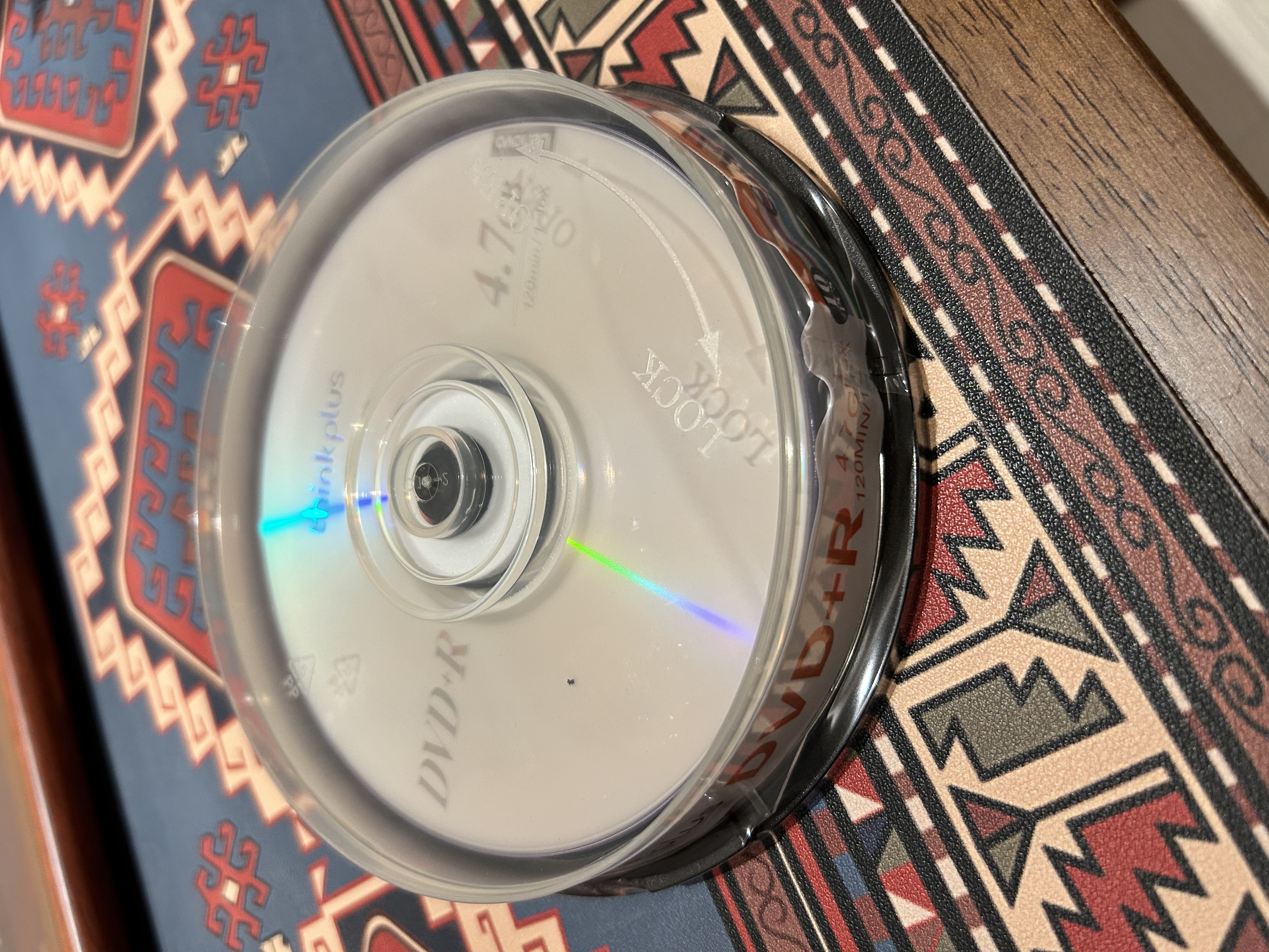 联想（Lenovo）DVD+R 刻录光盘 16速4.7GB 空白光盘 办公系列 桶装10片 A级盘片 刻录稳定 实拍图