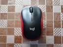 罗技（Logitech）M185鼠标 无线鼠标 办公鼠标 对称鼠标 黑色红边 带无线2.4G接收器 实拍图