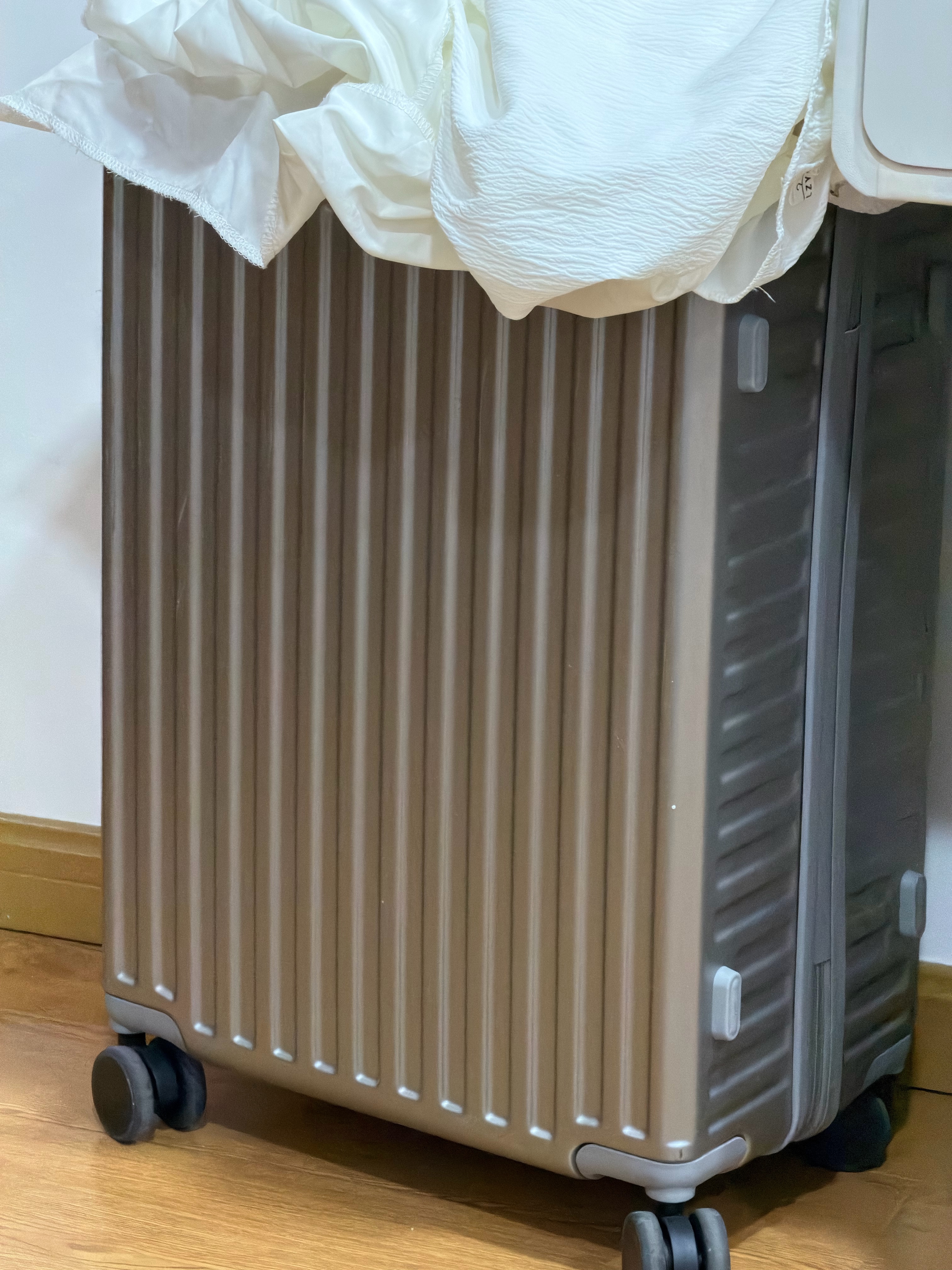 海澜之家（HLA）行李箱男轻便出差托运商务拉杆箱女大容量旅行密码箱流光银24英寸 实拍图