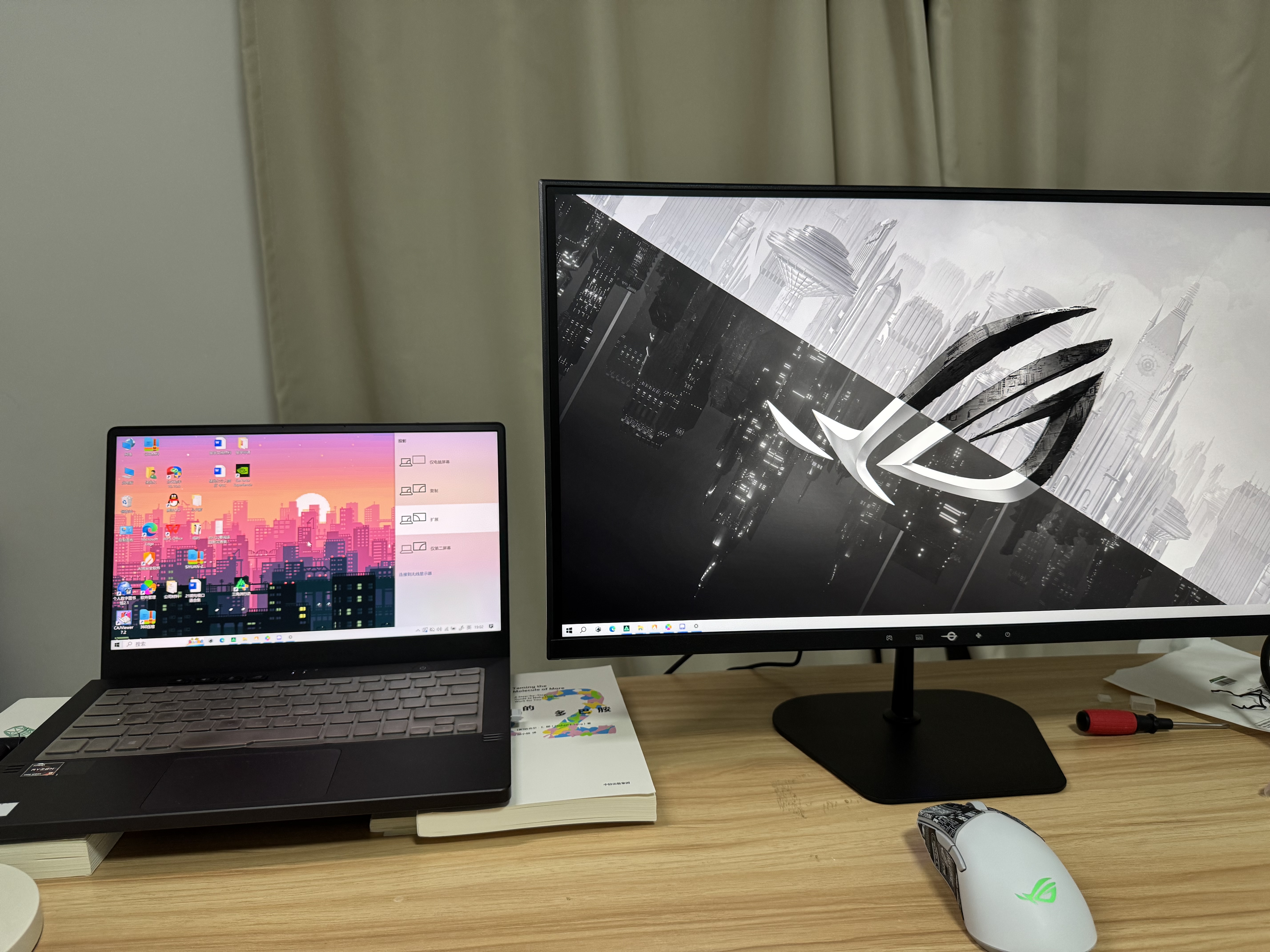 泰坦军团24.5英寸双侧入光屏2K 275Hz DyDs0.5ms HDR500耳机挂架 OSD桌面软件 硬件低蓝光电竞显示器KG257S 实拍图