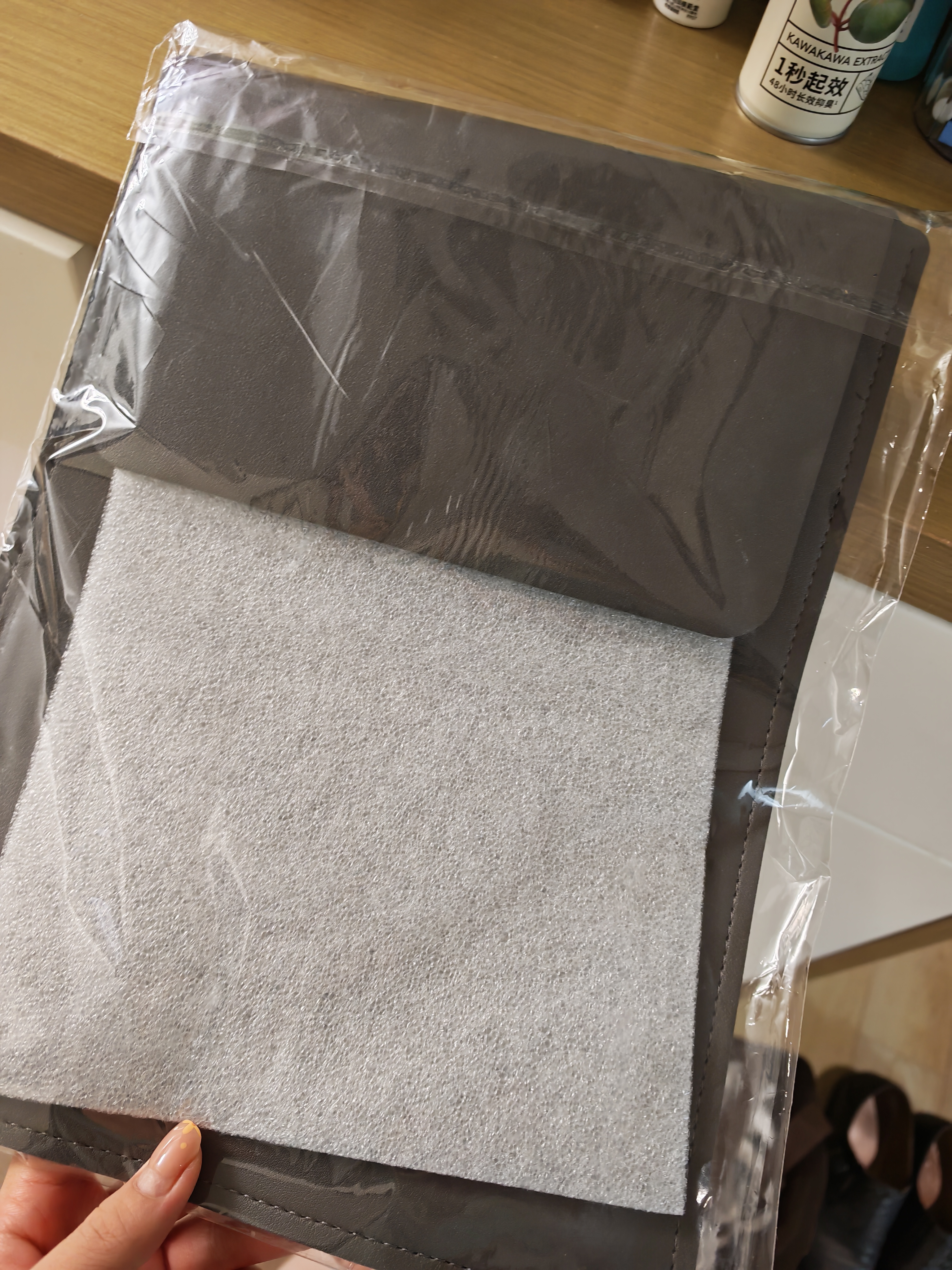惠普（HP）Pack t笔记本电脑内胆包14英寸 轻薄简约电脑包内胆包  适用平板 商务出差 灰色 实拍图