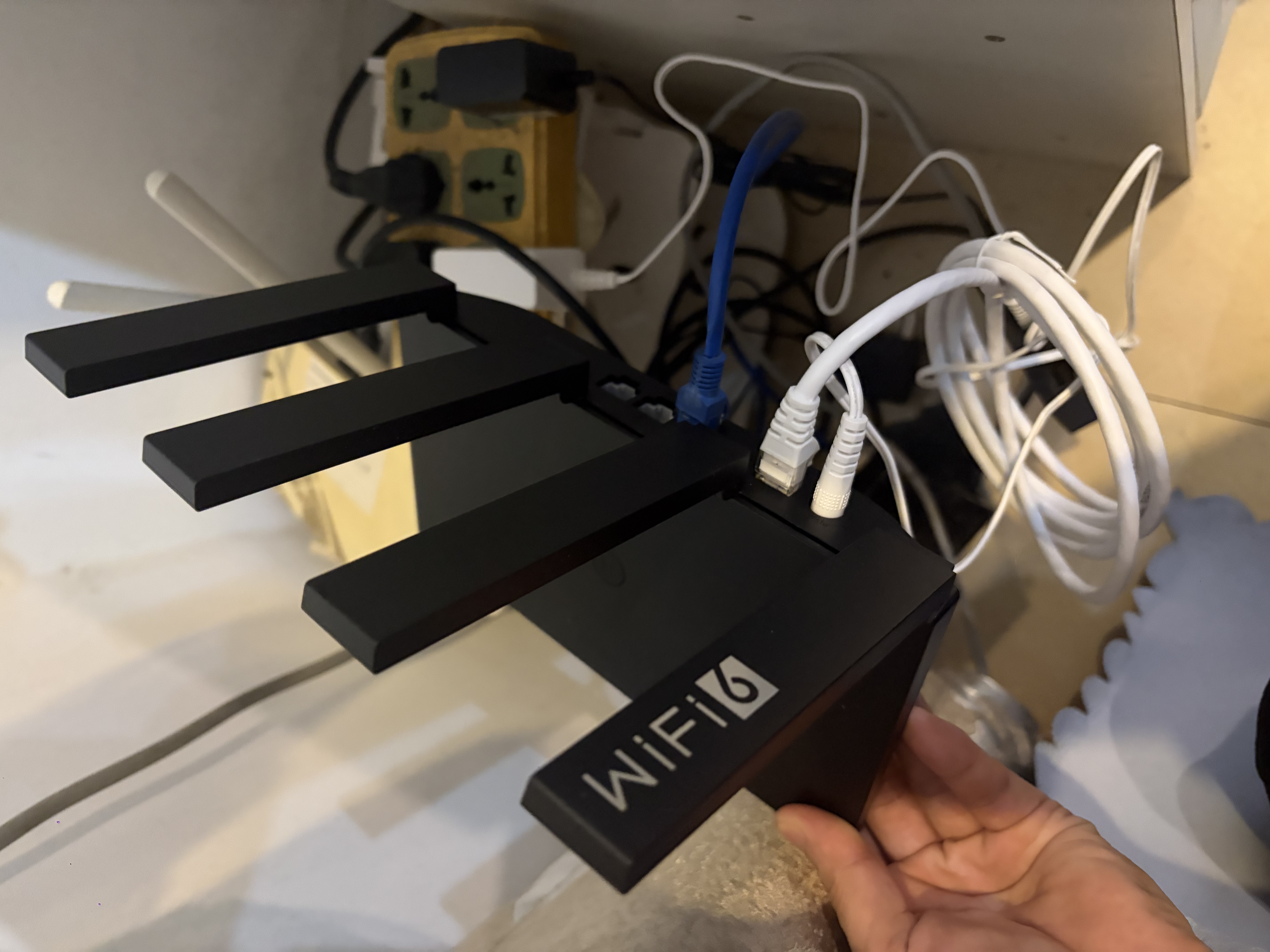 华为路由器全千兆WiFi6+家用无线5G双频穿墙王信号放大器增强器中继器长全屋漏油器 WiFi6千兆【无线1500M+6类千兆网线】 5G双频+手游加速+全千兆网口 晒单实拍图